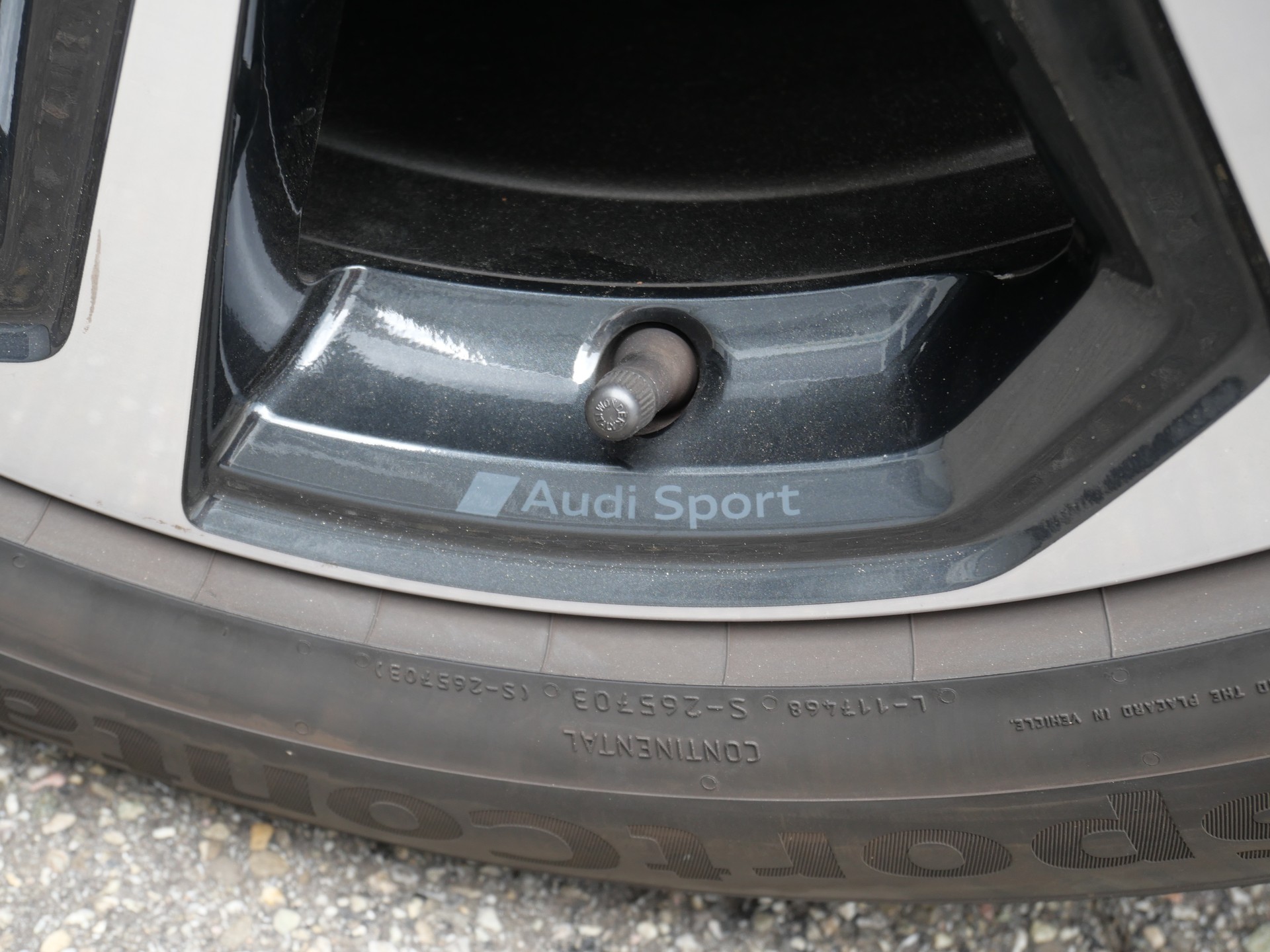 AUDI Q3 40 TFSI S line quattro S-tronic *CH-Auto, 5 J. Garantie, 360°-Kamera, 8-fach Alu, AHK -2'000kg*-image-13
