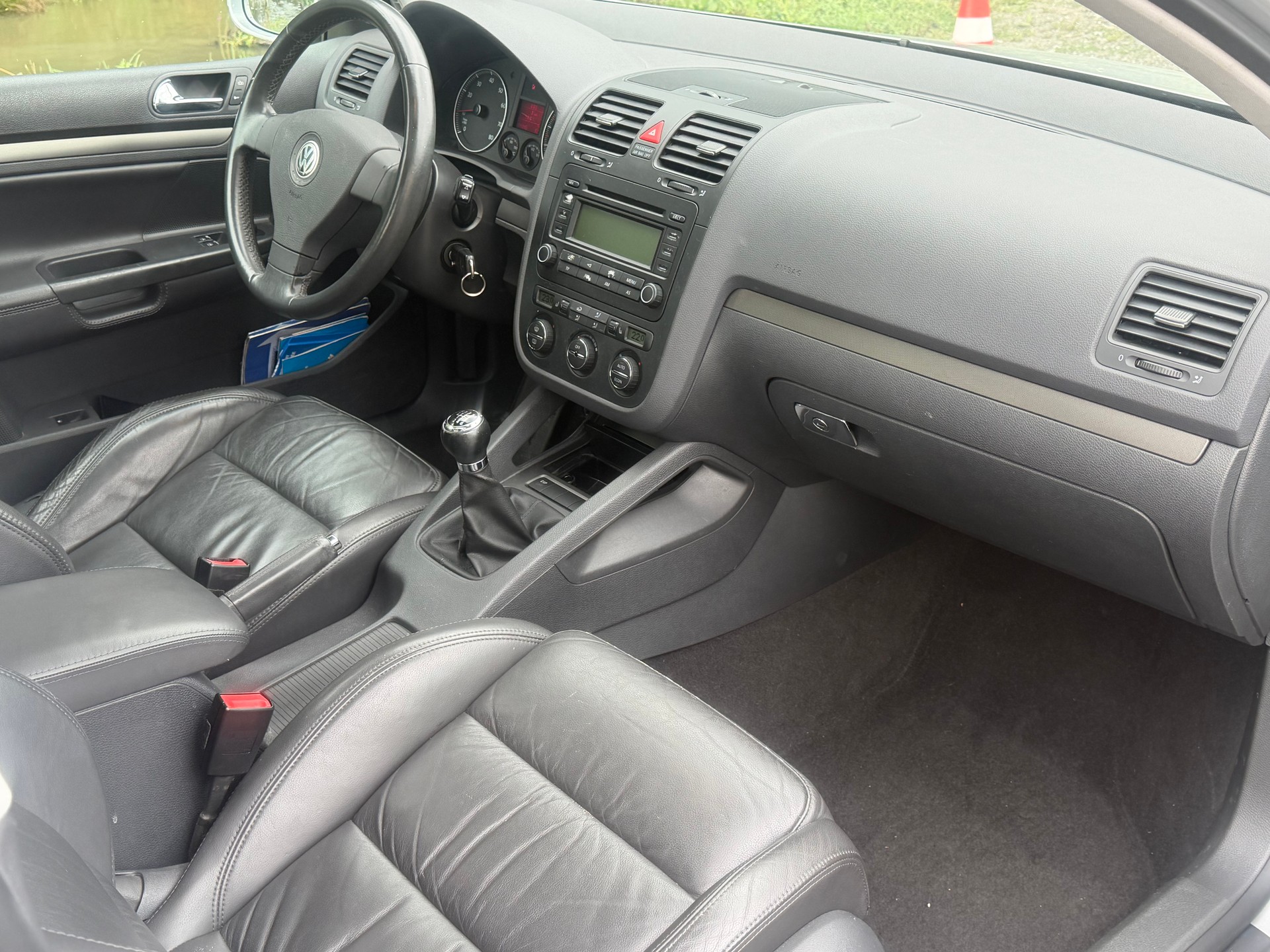 VW Golf 2.0 FSI Sportline 4Motion-image-6