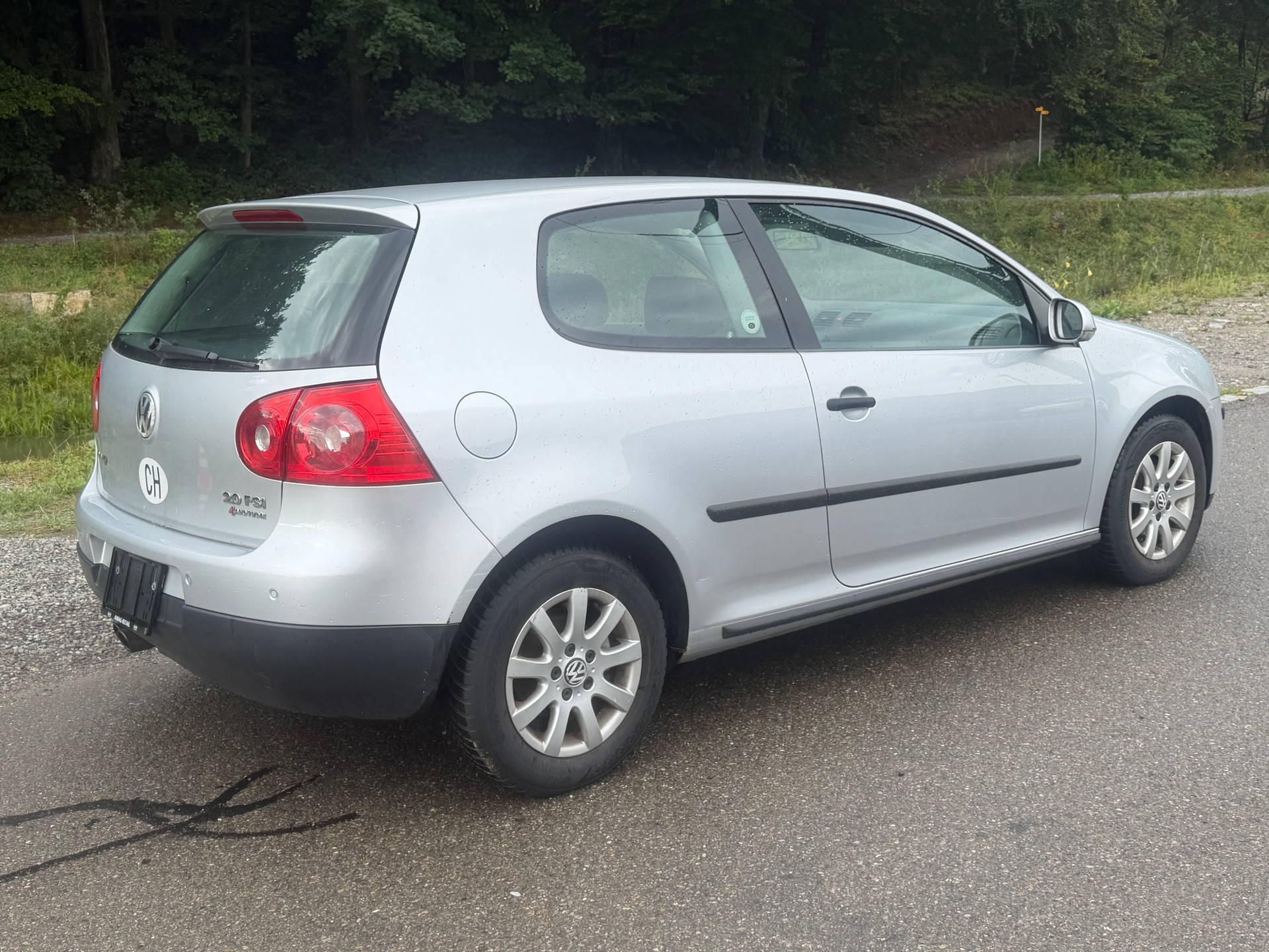 VW Golf 2.0 FSI Sportline 4Motion-image-4