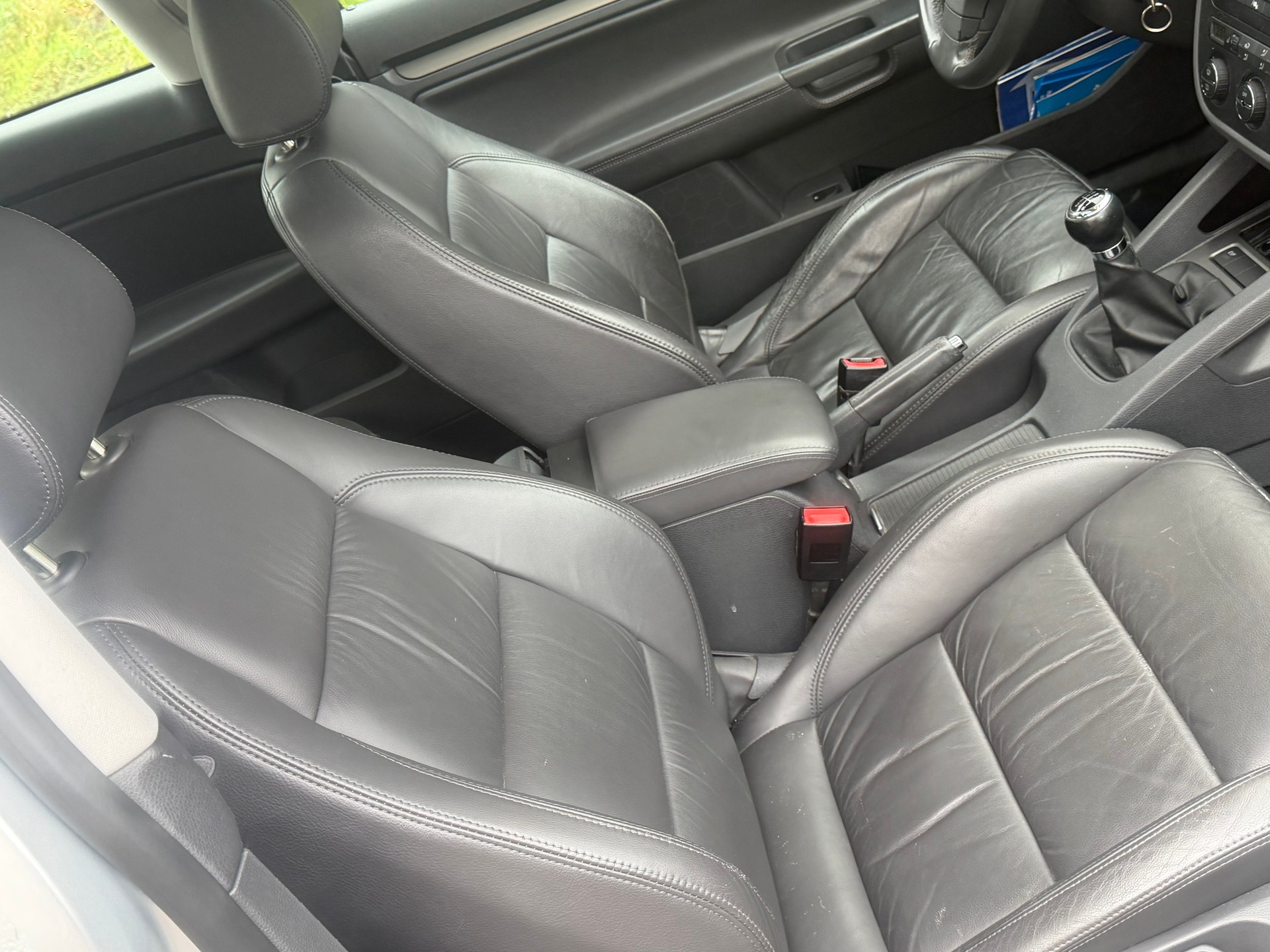 VW Golf 2.0 FSI Sportline 4Motion-image-7