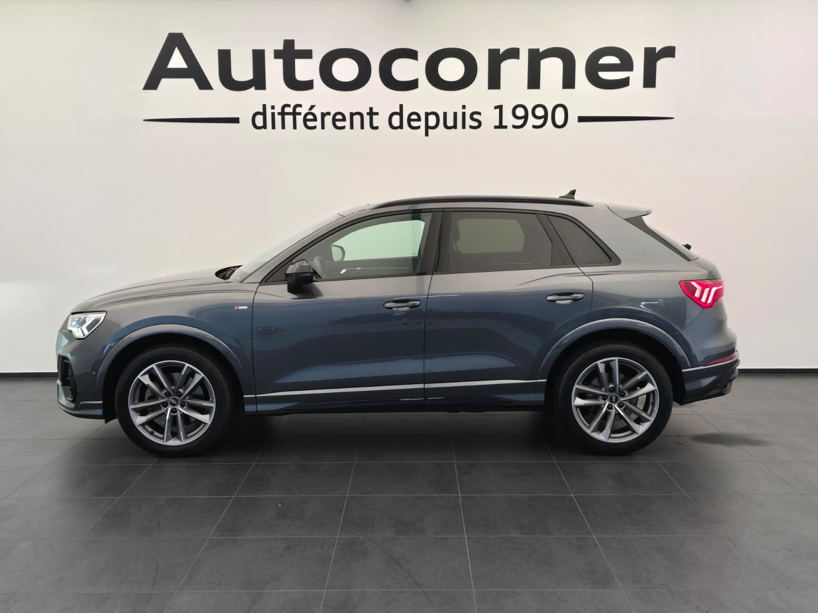 AUDI Q3 40 TFSI S line quattro S-tronic-image-1