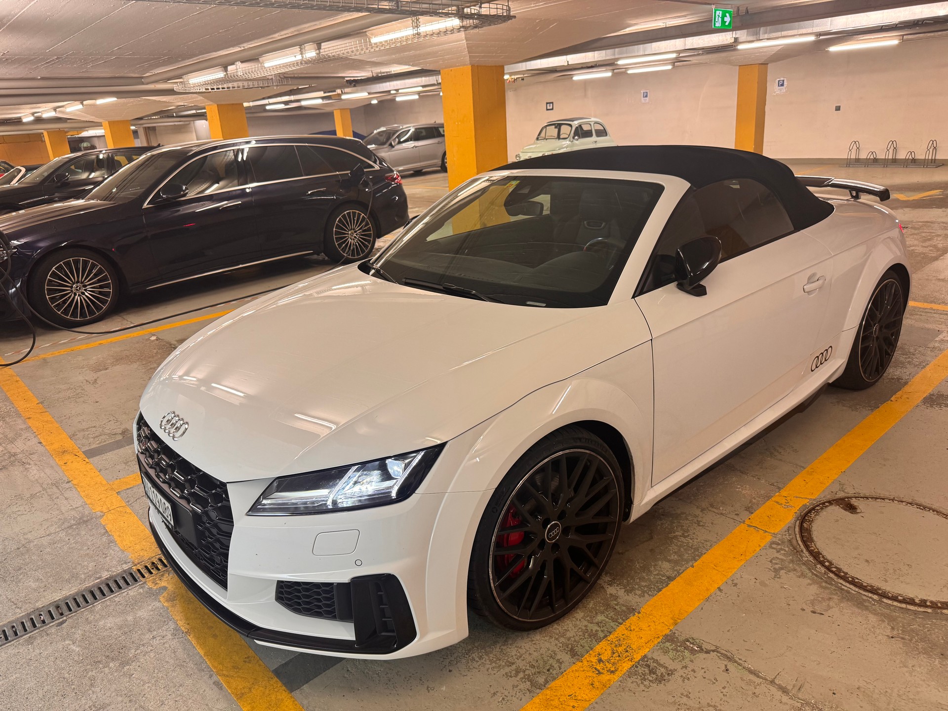 AUDI TTS-image-0