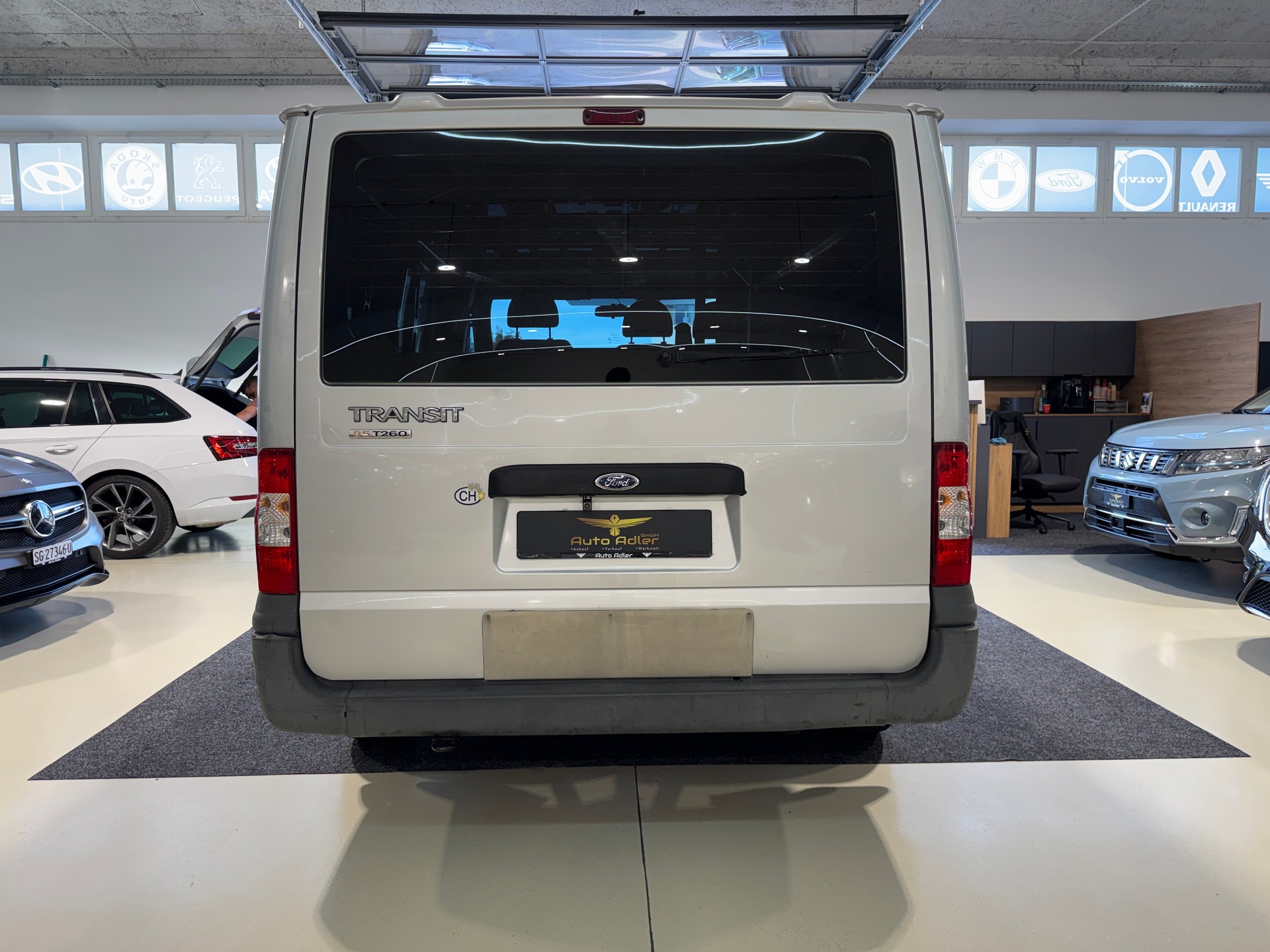 FORD Transit 2.2TDCi 260S Level 3-image-4