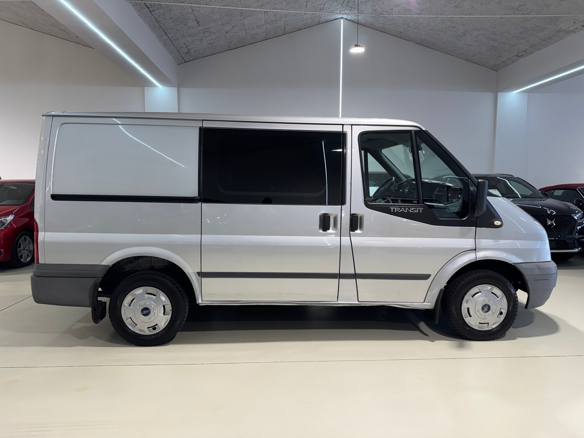 FORD Transit 2.2TDCi 260S Level 3-image-9
