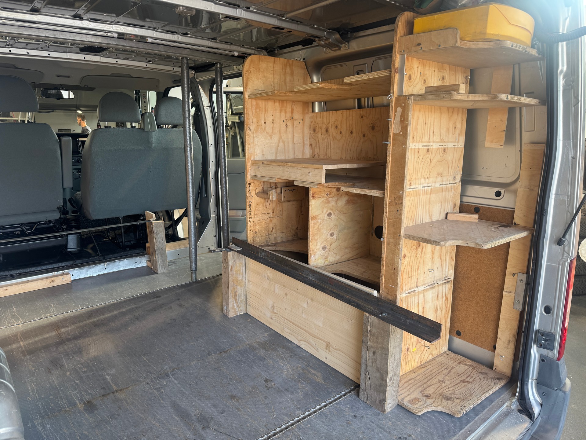 FORD Transit 2.2TDCi 260S Level 3-image-7
