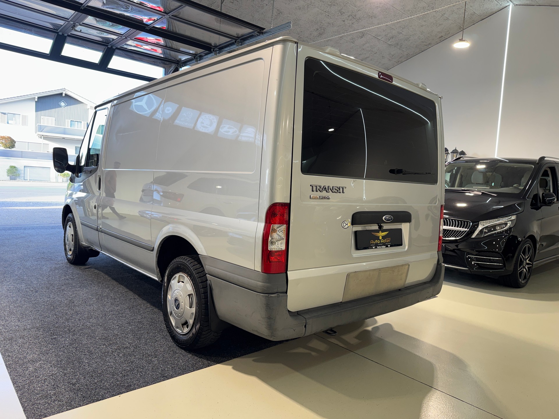 FORD Transit 2.2TDCi 260S Level 3-showroom-element-3