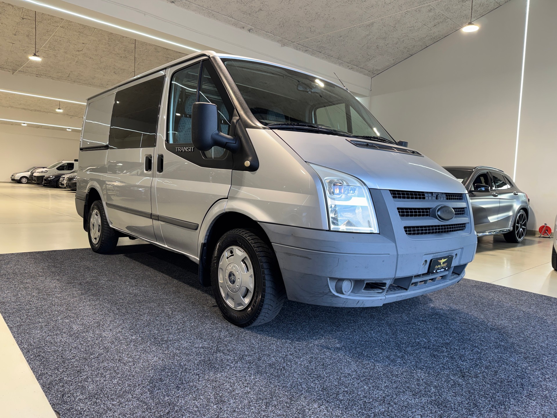 FORD Transit 2.2TDCi 260S Level 3-showroom-element-1