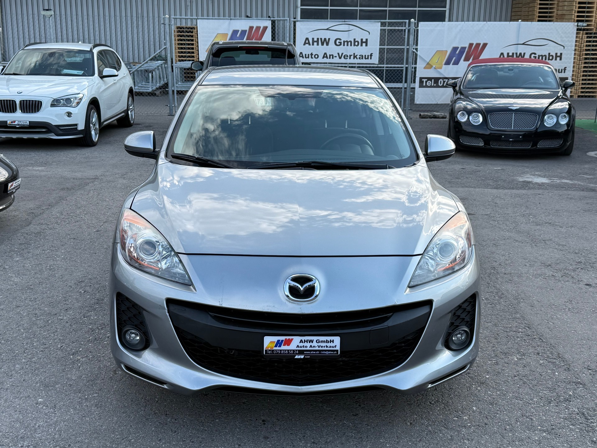 MAZDA 3 1.6 16V Exclusive / Ab MFK 11.2025 / 8-fach bereift / Servicegepflegt bei Mazda / Tempomat / 2 Zonen Klimaautomatik-image-1