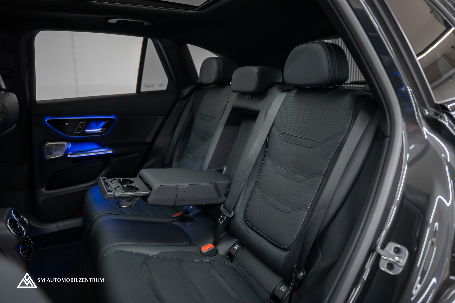 MERCEDES-BENZ GLC 63 AMG S E Performance Executive Edition / Aero / Panorama / 360° / Head-Up / Burmester-image-24