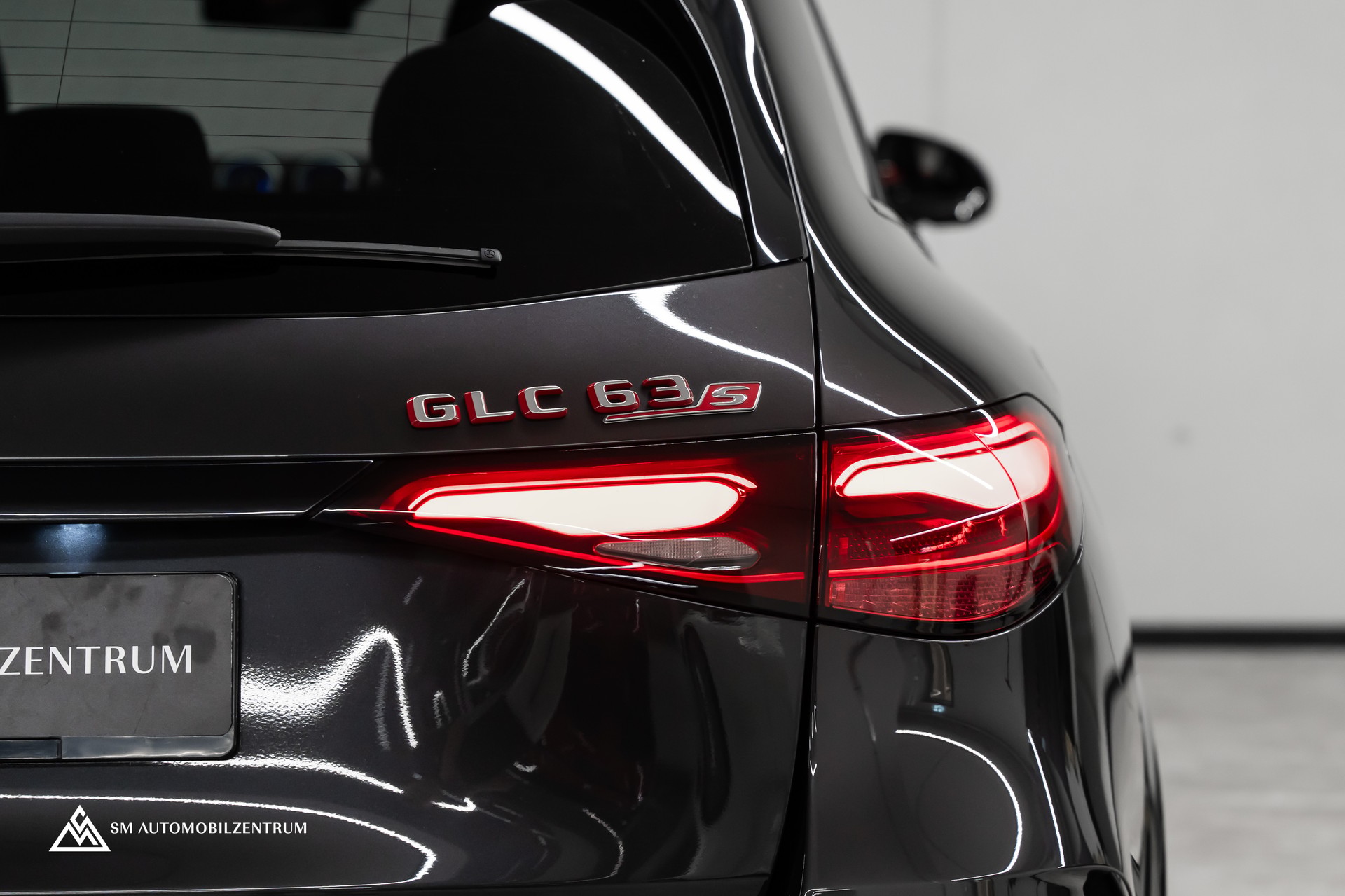 MERCEDES-BENZ GLC 63 AMG S E Performance Executive Edition / Aero / Panorama / 360° / Head-Up / Burmester-image-16