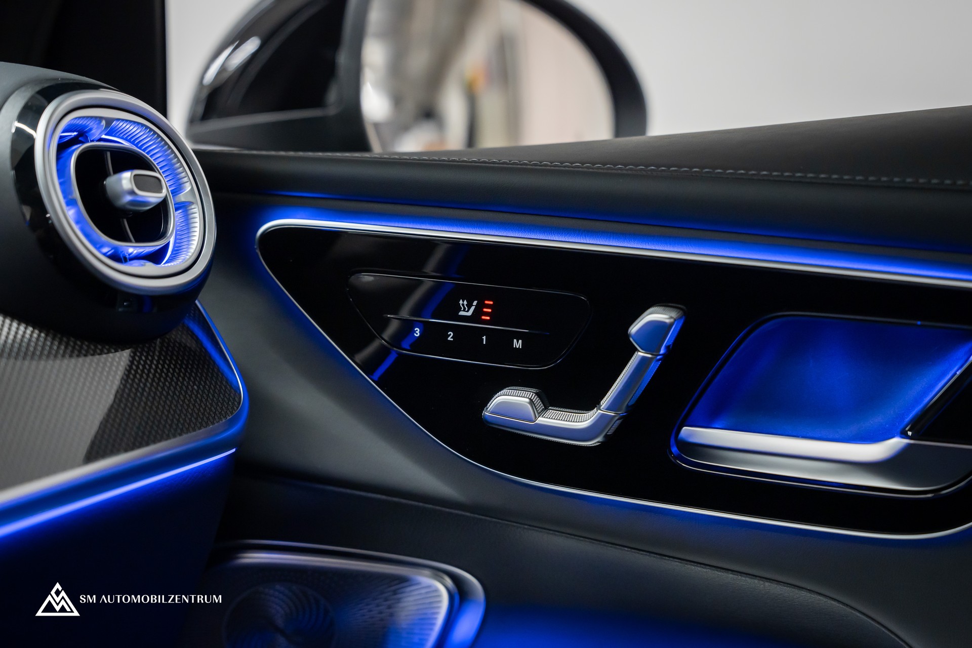 MERCEDES-BENZ GLC 63 AMG S E Performance Executive Edition / Aero / Panorama / 360° / Head-Up / Burmester-image-36