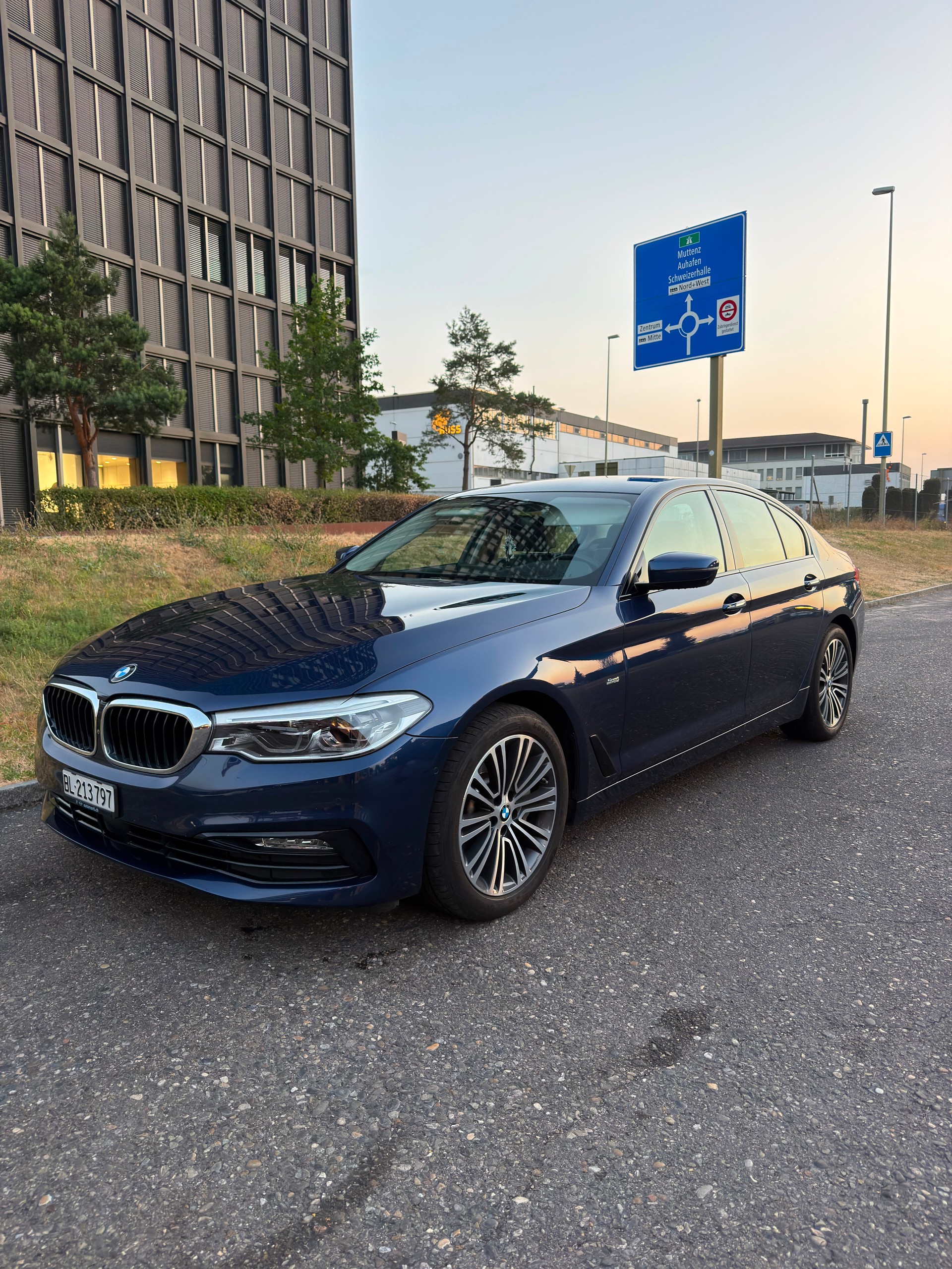 BMW 530i xDrive-image-0