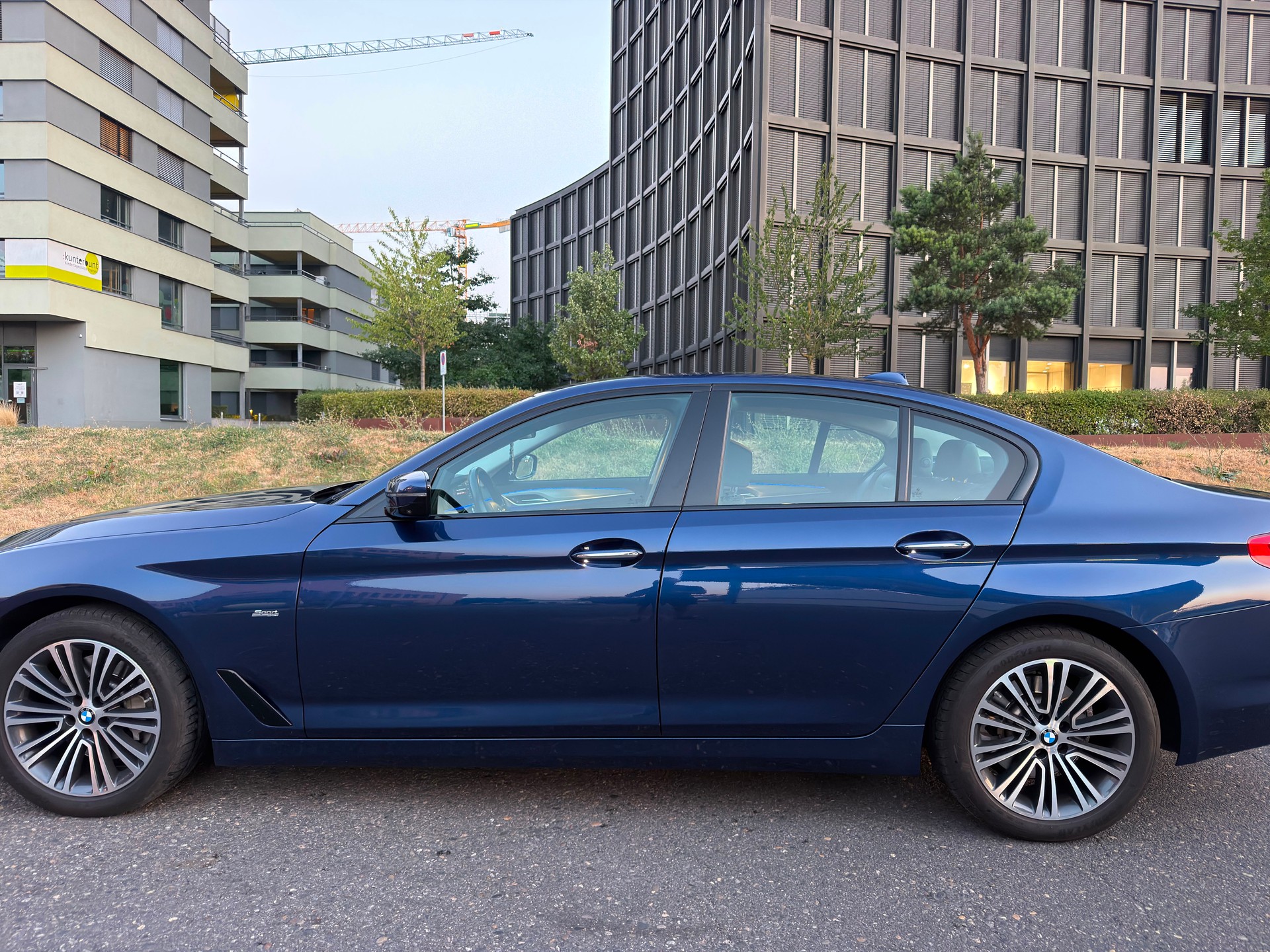 BMW 530i xDrive-image-1