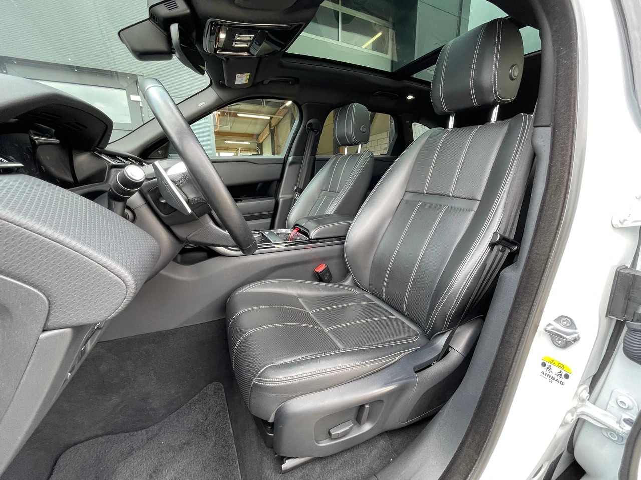 LAND ROVER Range Rover Velar R-Dynamic D 180 S Automatic-image-11