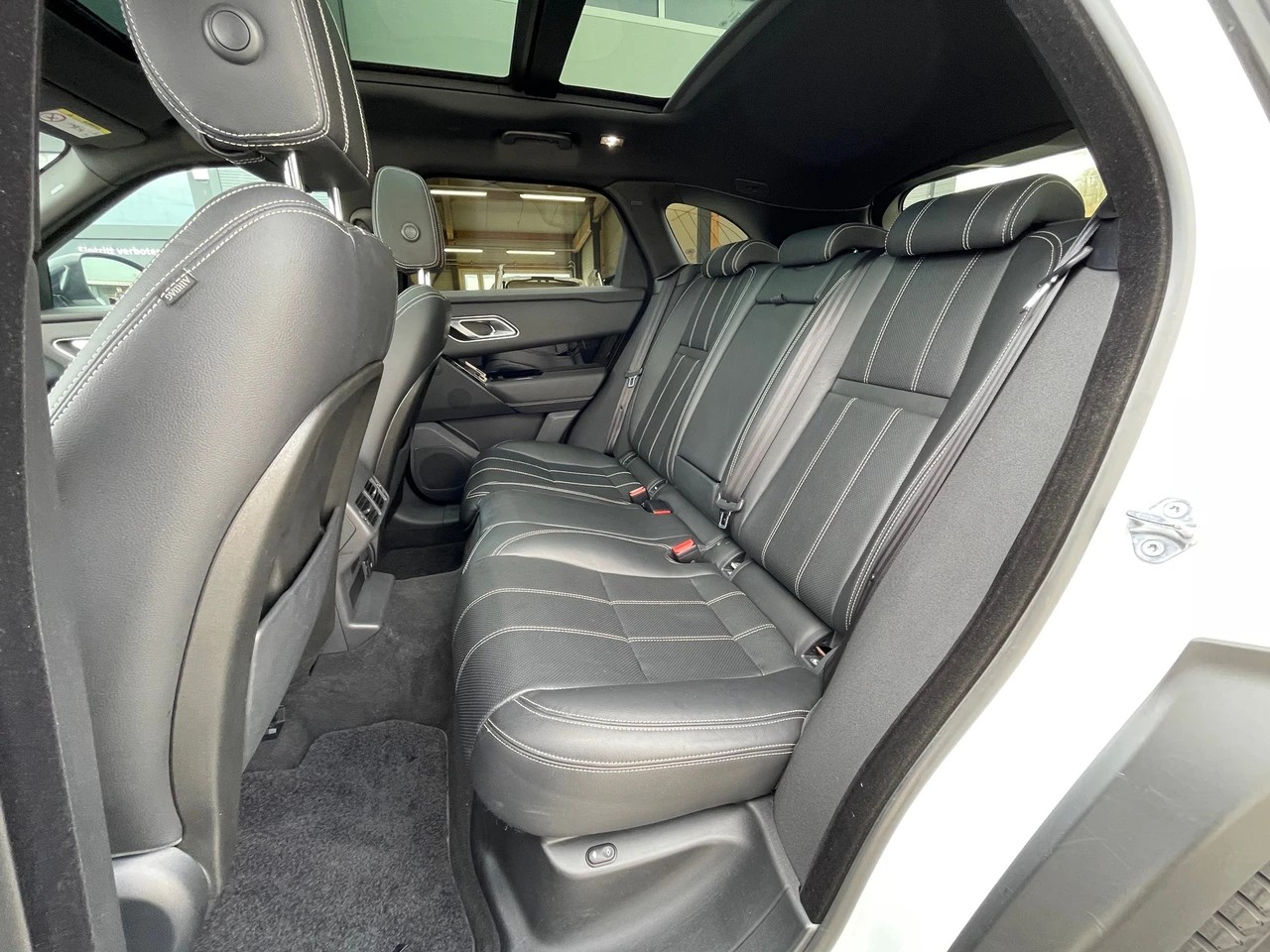 LAND ROVER Range Rover Velar R-Dynamic D 180 S Automatic-image-13