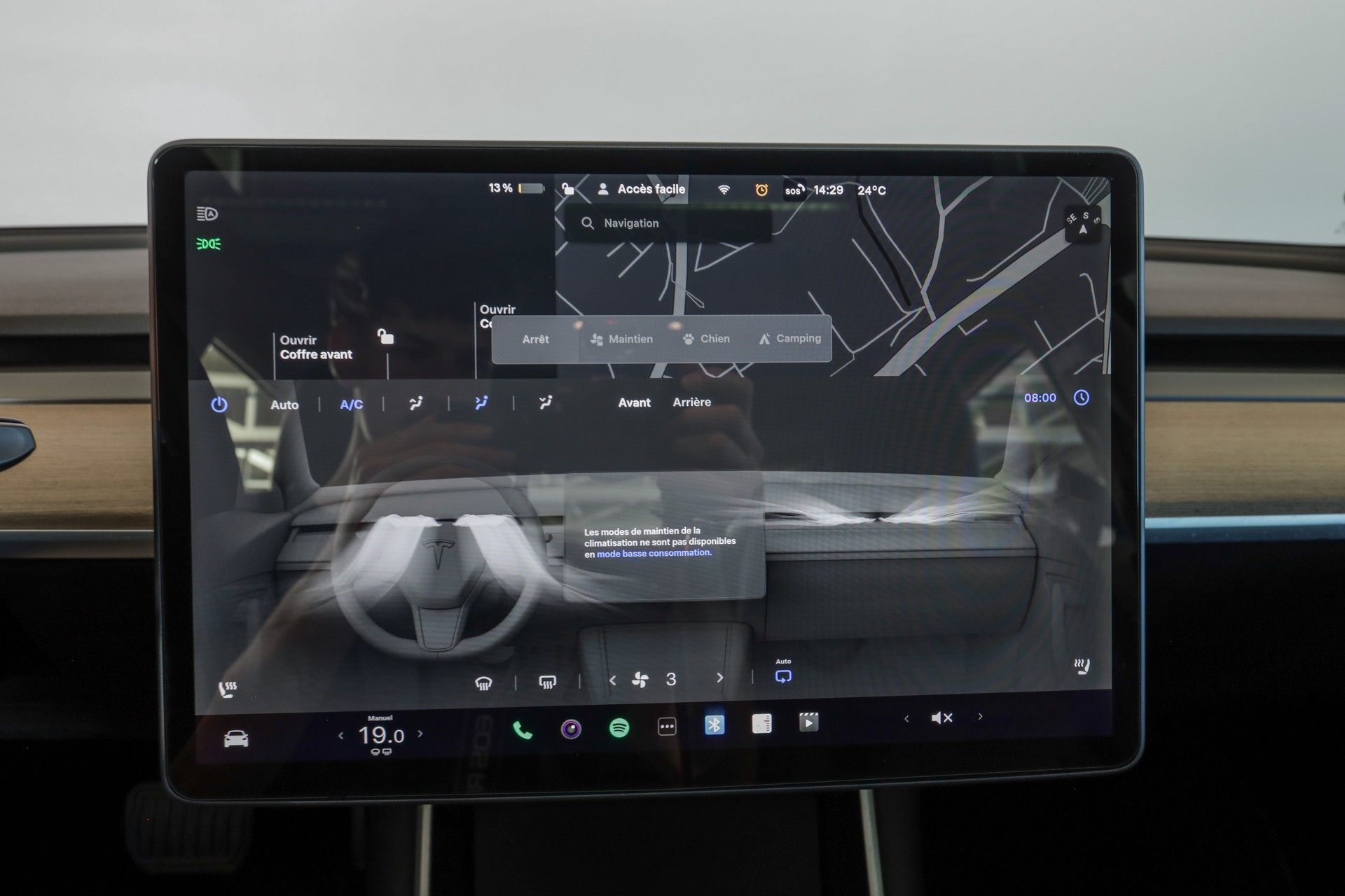 TESLA Model 3-image-10