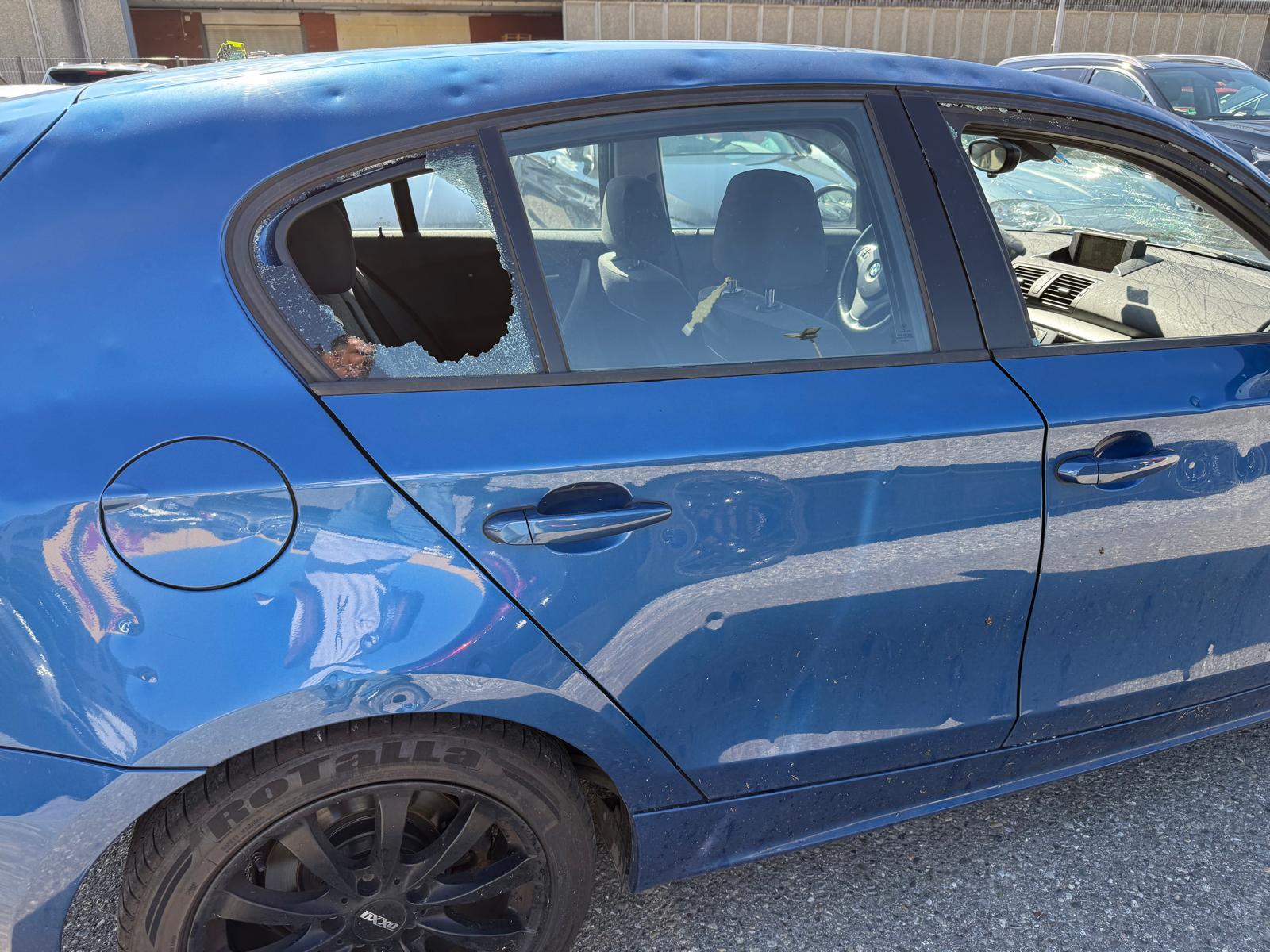 BMW 120i-image-6