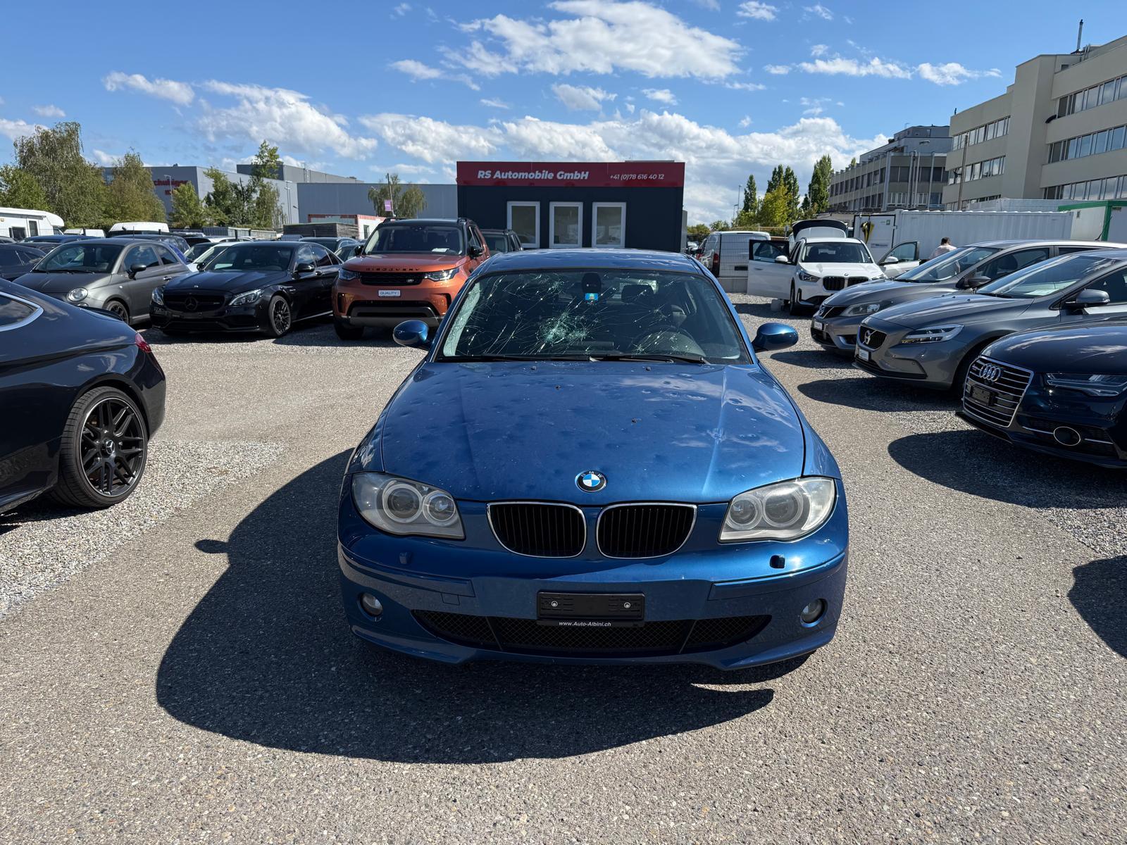 BMW 120i-image-1