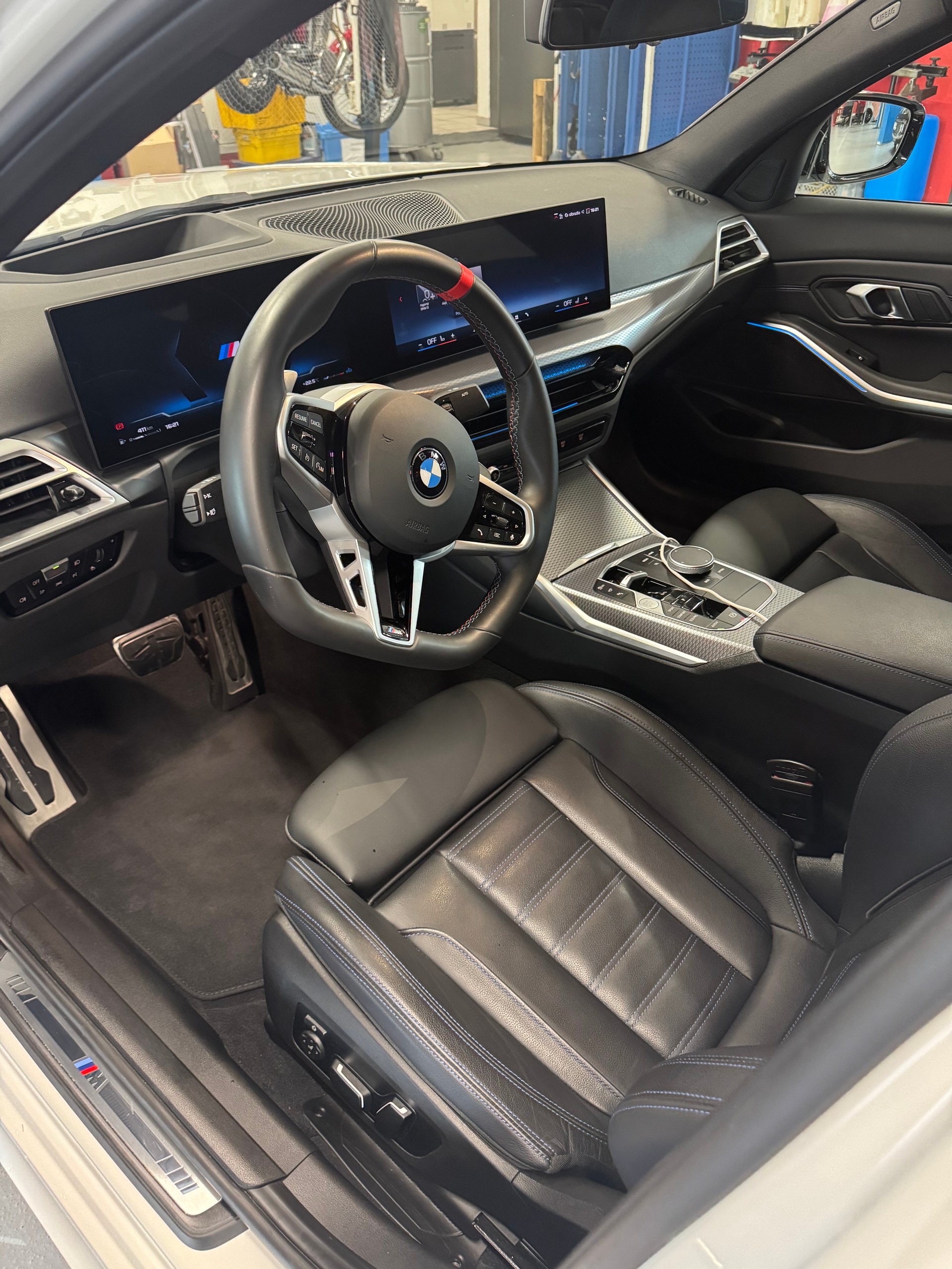 BMW M340d xDrive 48V Steptronic-image-11