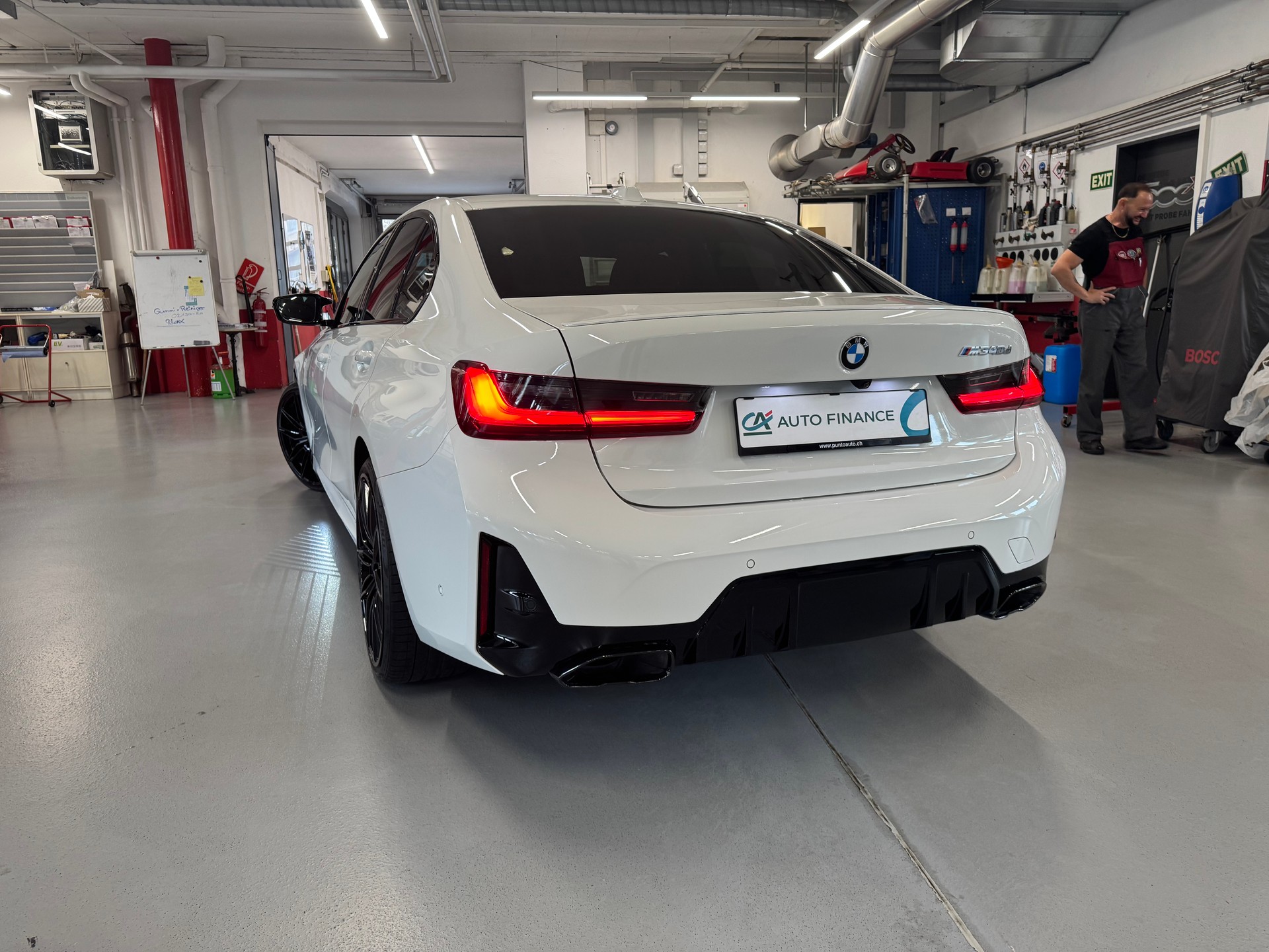 BMW M340d xDrive 48V Steptronic-image-4