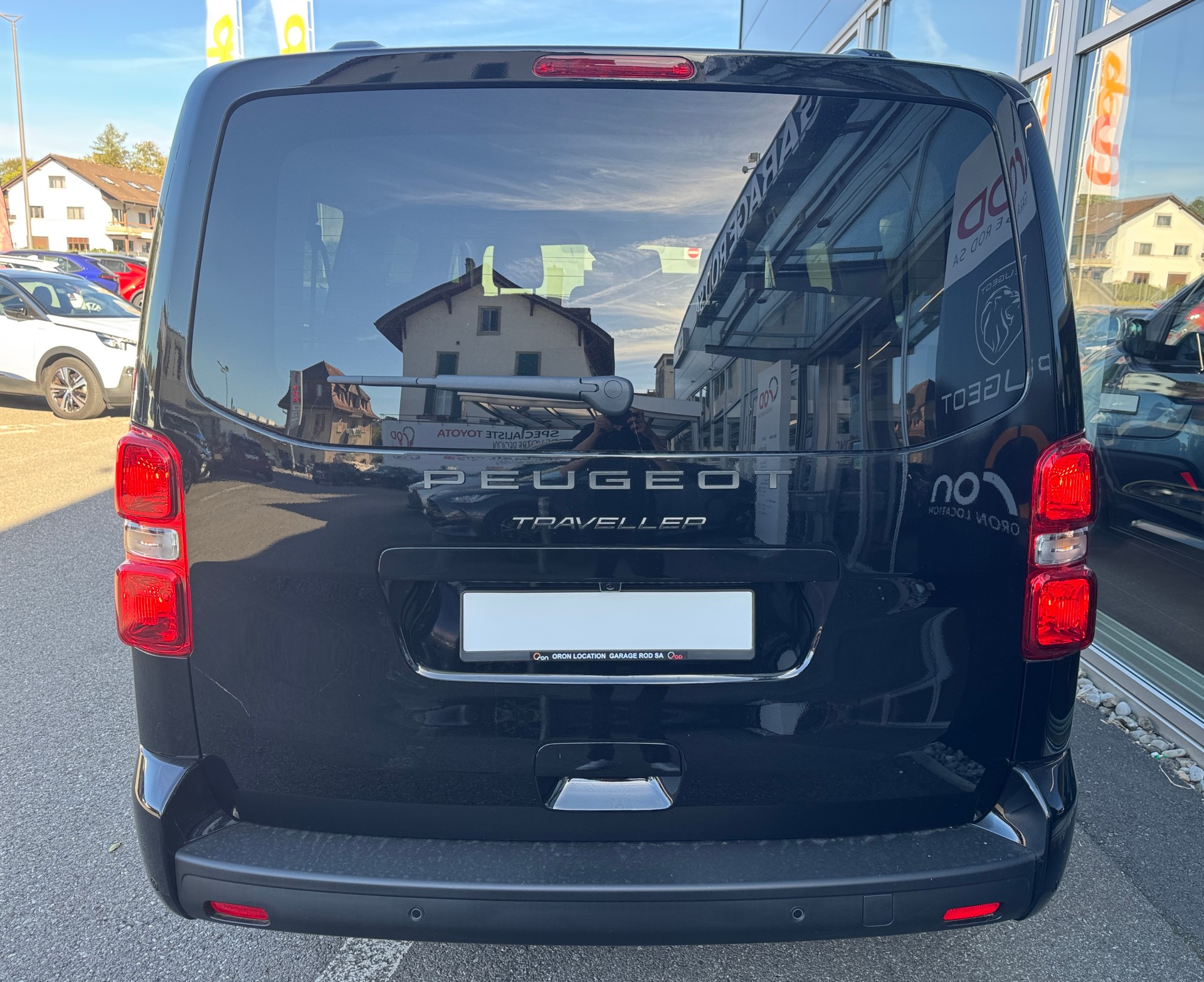 PEUGEOT Traveller 2.2 BlueHDi Business Long EAT8-image-7