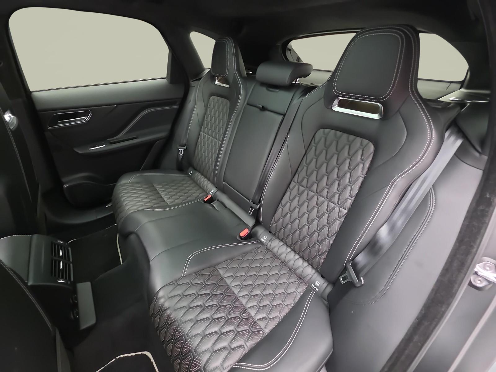 JAGUAR F-Pace 5.0 V8 SVR AWD-image-10
