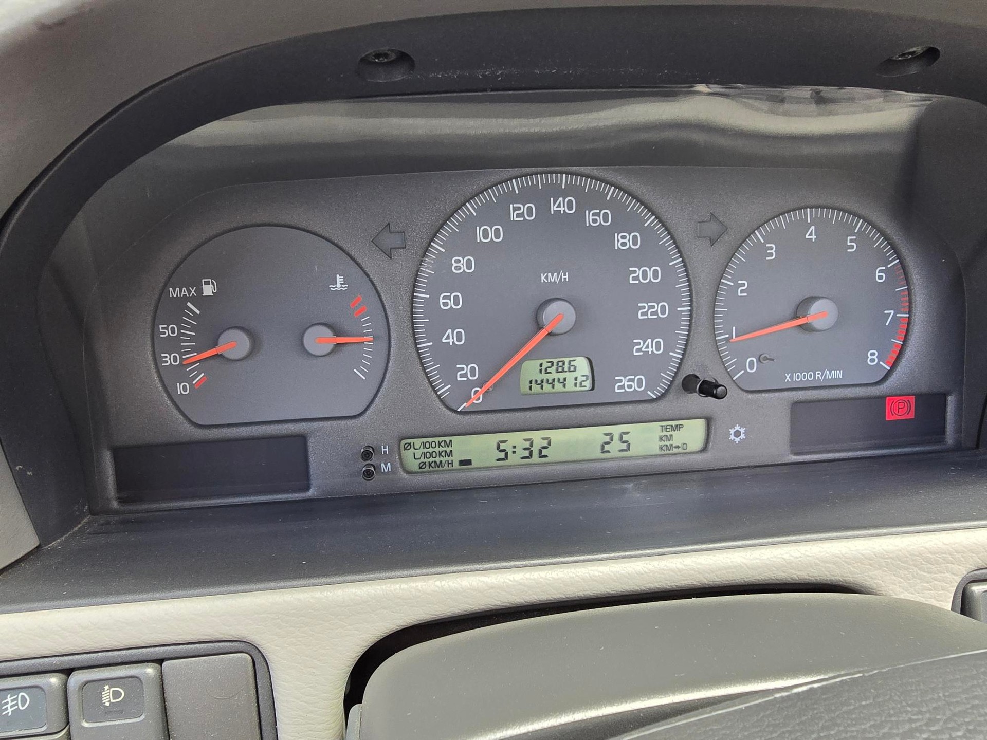 VOLVO 2.0 T-image-5