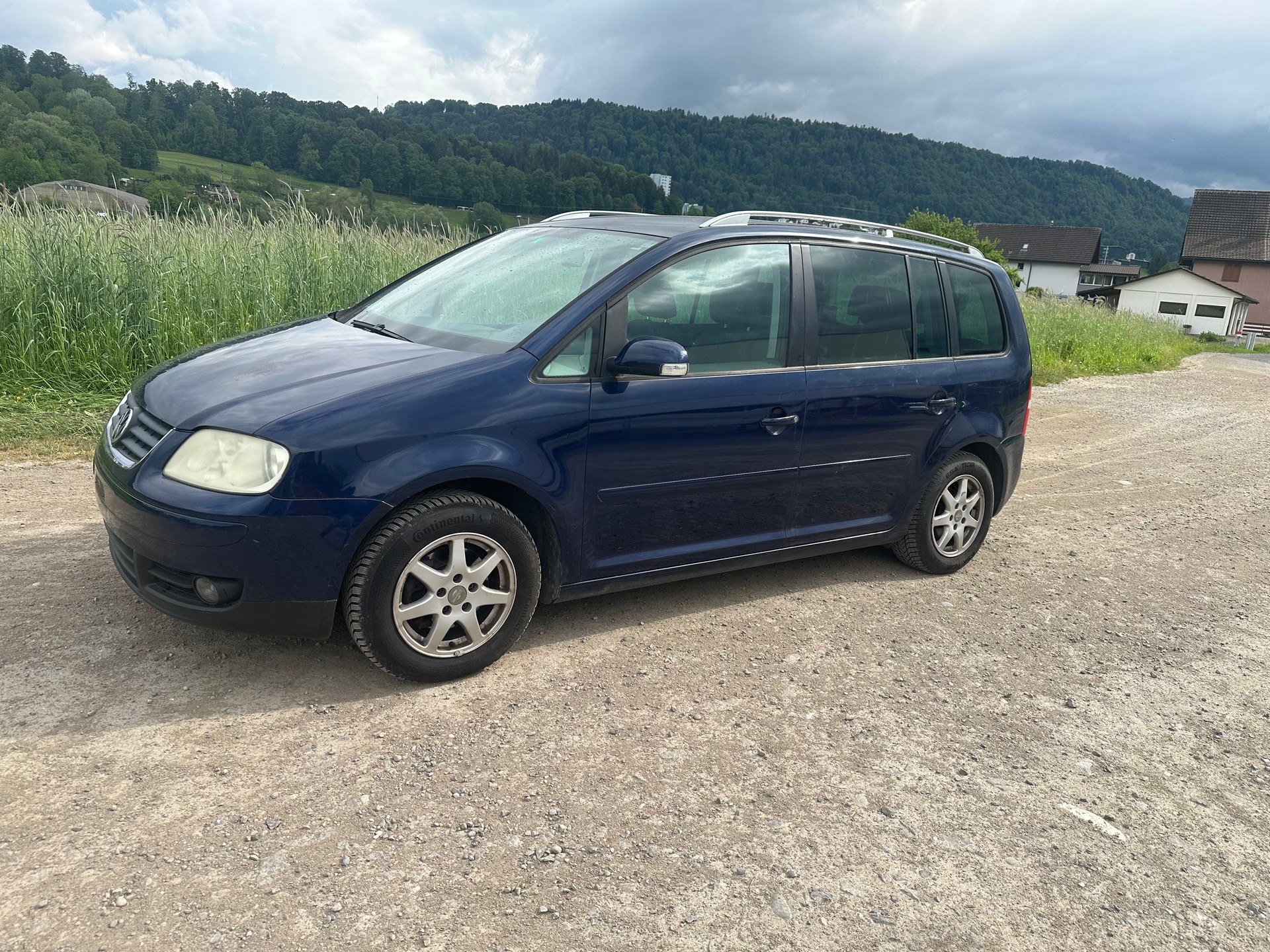 VW Touran 2.0 FSI Highline-image-0