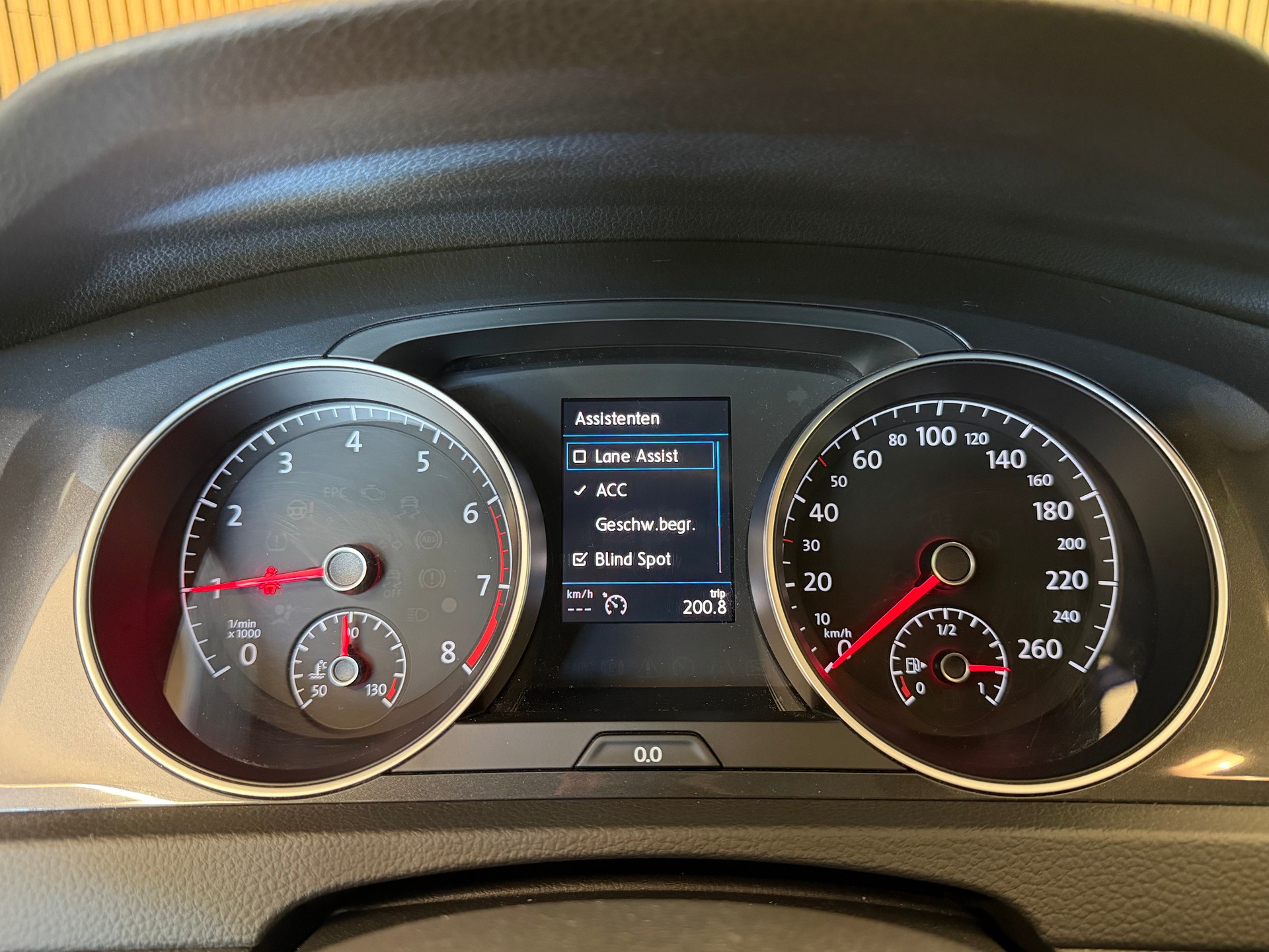 VW Golf 1.0 TSI Comfortline DSG-image-14