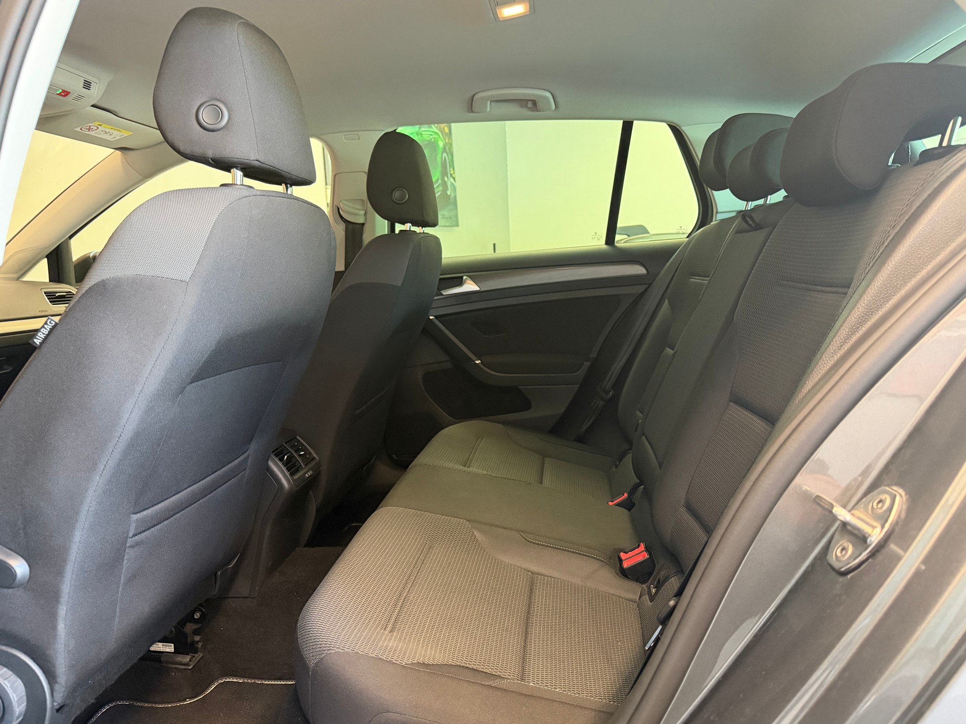 VW Golf 1.0 TSI Comfortline DSG-image-11