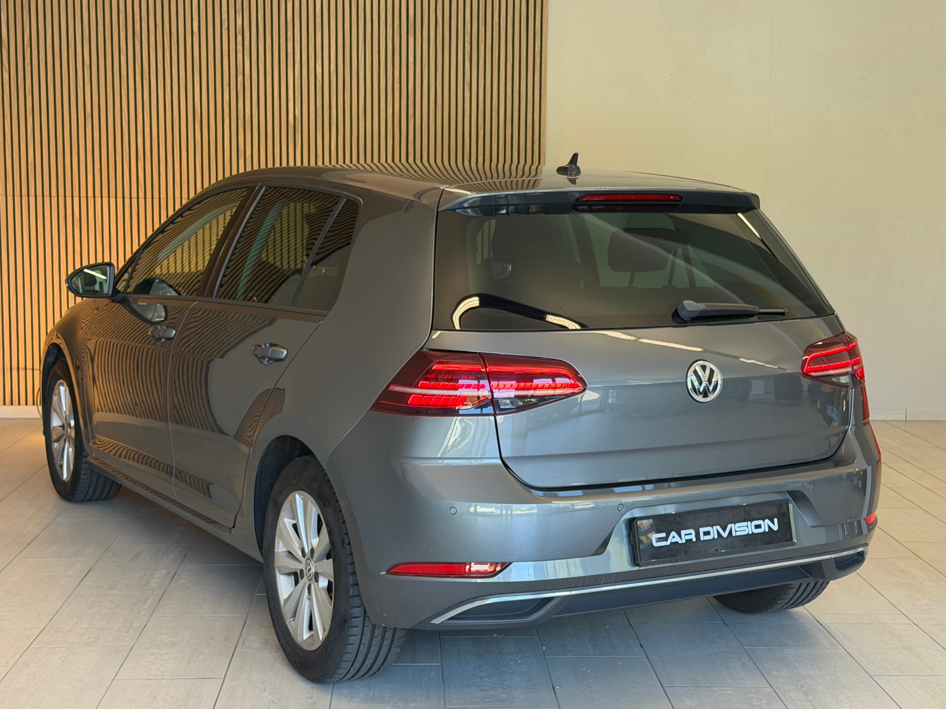 VW Golf 1.0 TSI Comfortline DSG-image-8