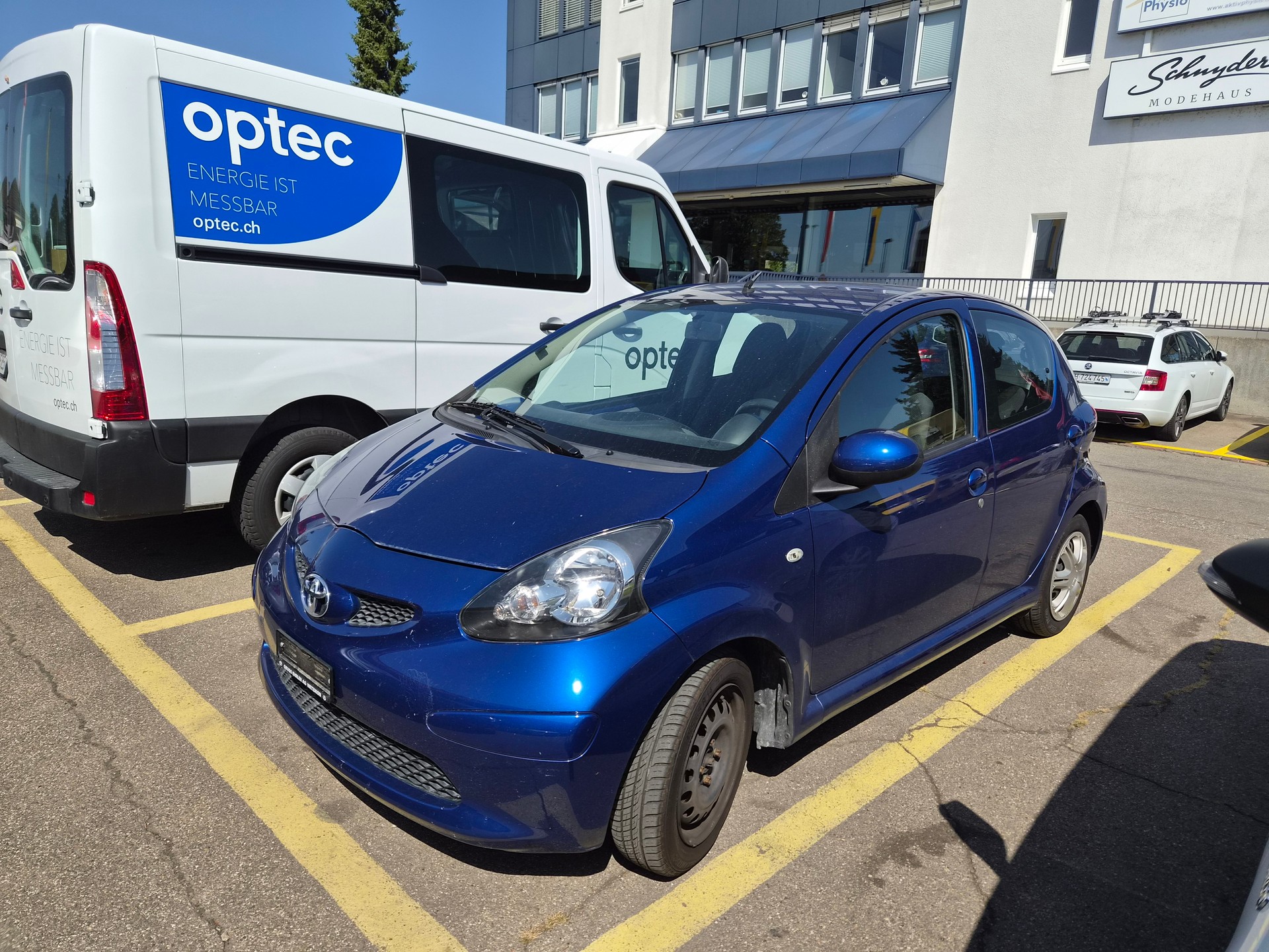 TOYOTA Aygo 1.0 blue MultiMode-image-0