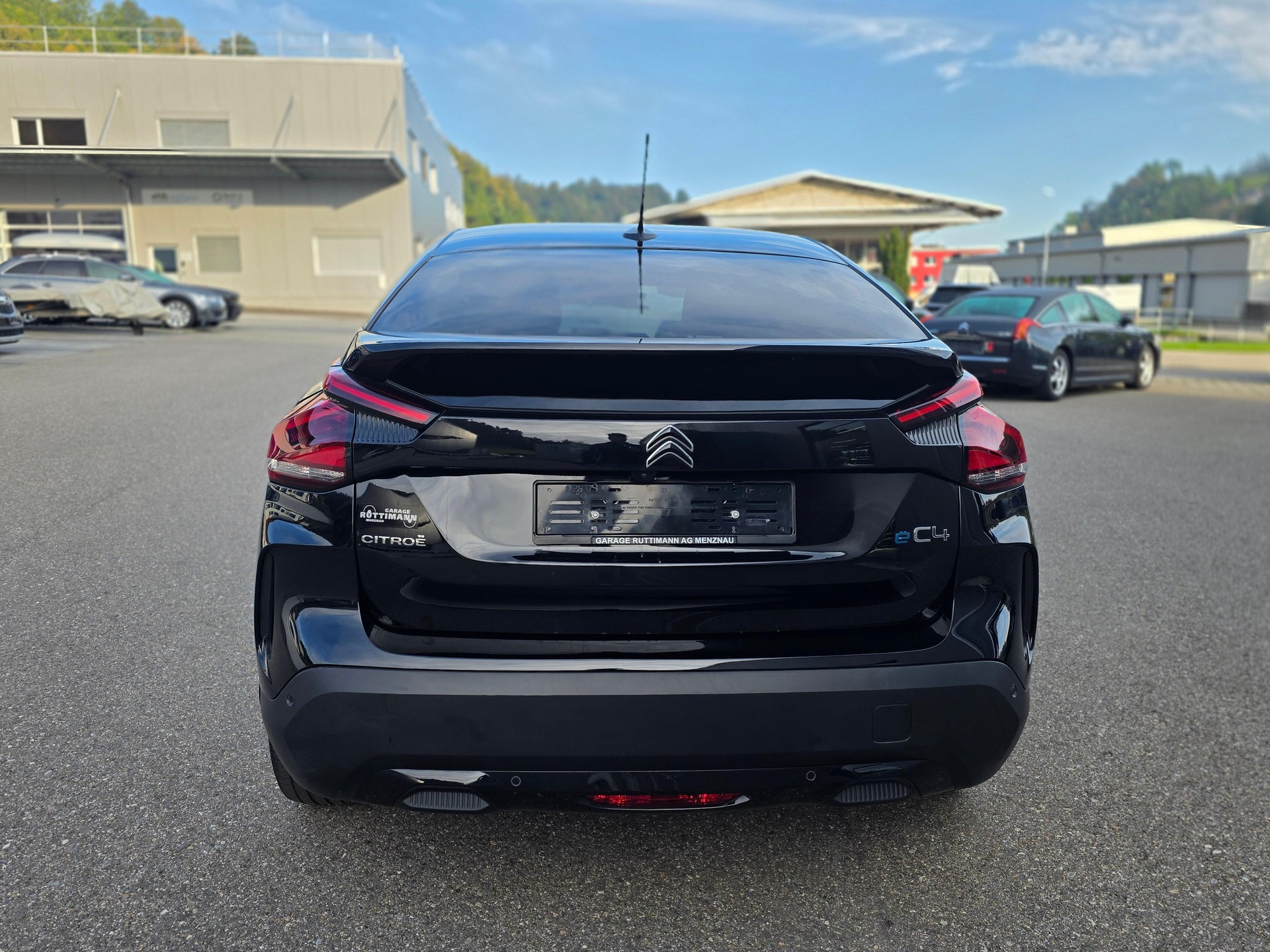 CITROEN Citroën e-C4 Shine-image-3