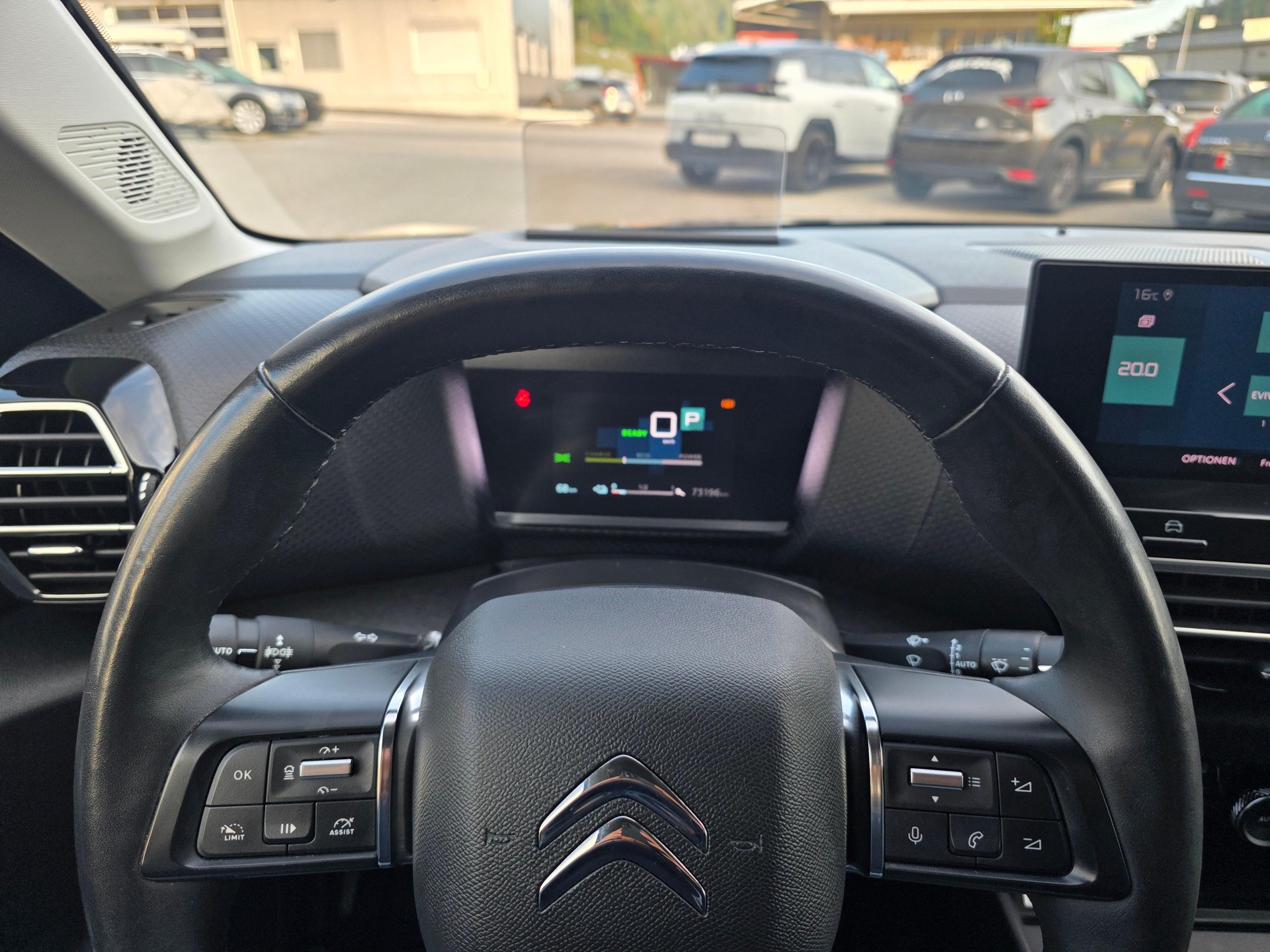 CITROEN Citroën e-C4 Shine-image-14