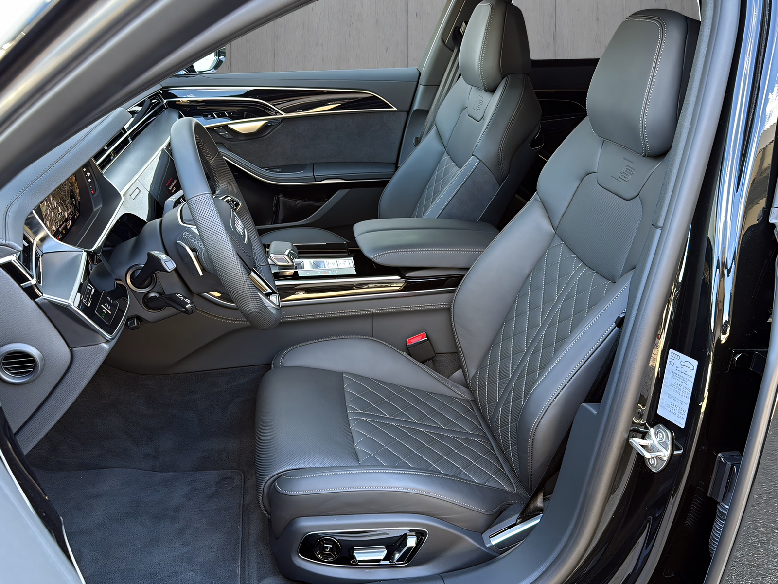 AUDI A8 60 TFSI e quattro tiptronic*B&O Sound, S-Sportsitze PLUS, AHK, Allradlenkung, Optikpaket-schwarz, (5-Jahre Garantie)-image-9