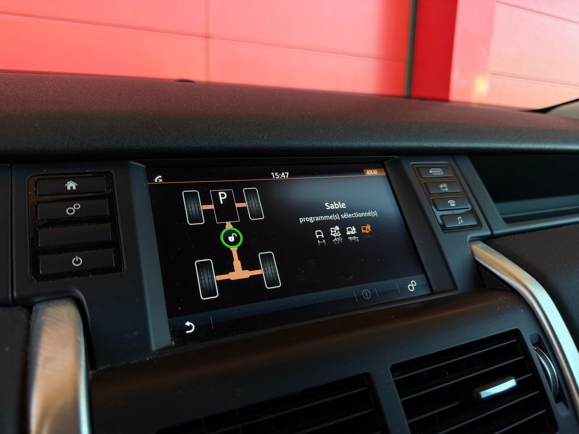 LAND ROVER Discovery Sport 2.0 TD4 SE AT9 *CH-Fahrzeug*-image-14