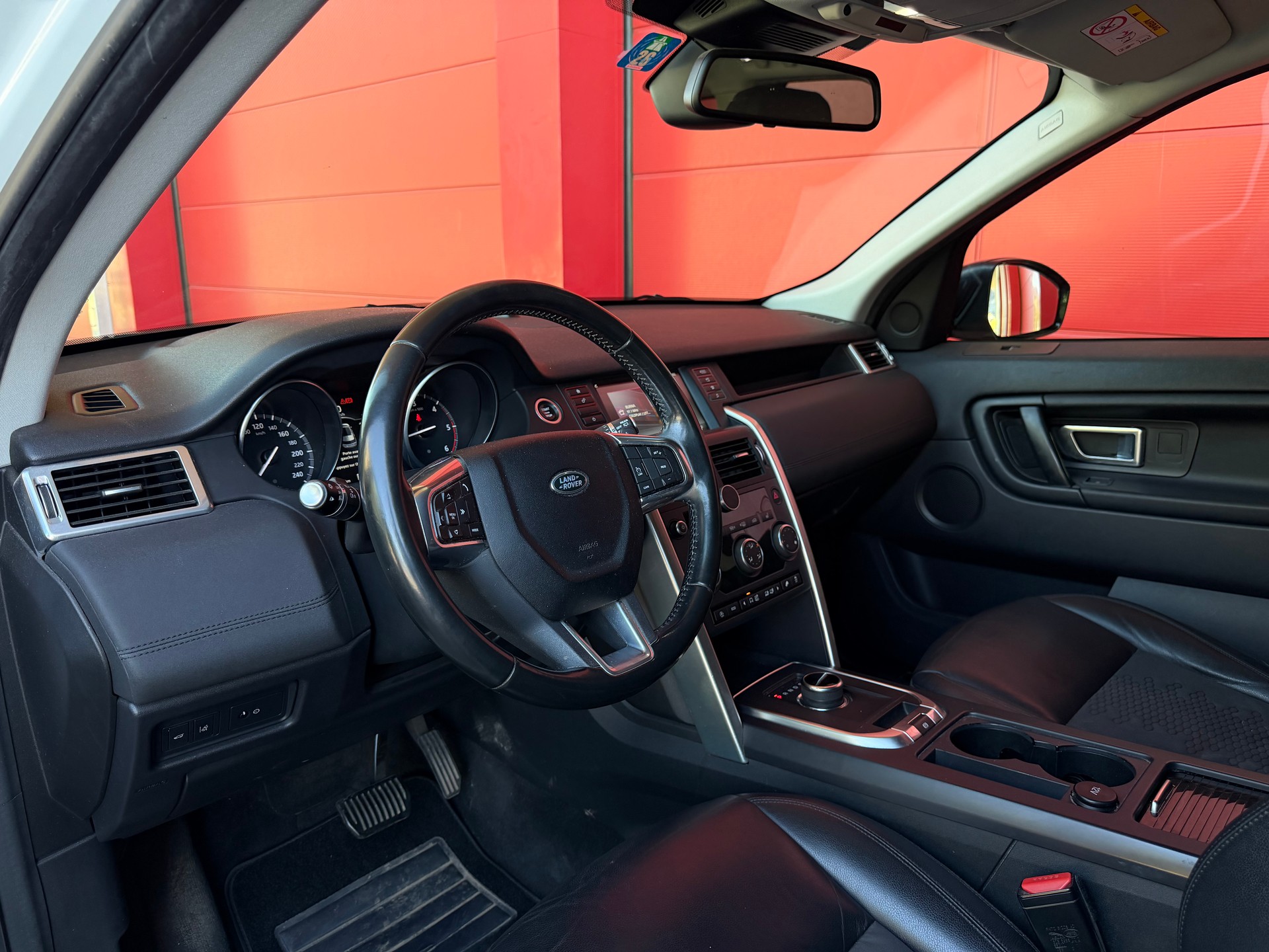LAND ROVER Discovery Sport 2.0 TD4 SE AT9 *CH-Fahrzeug*-image-6