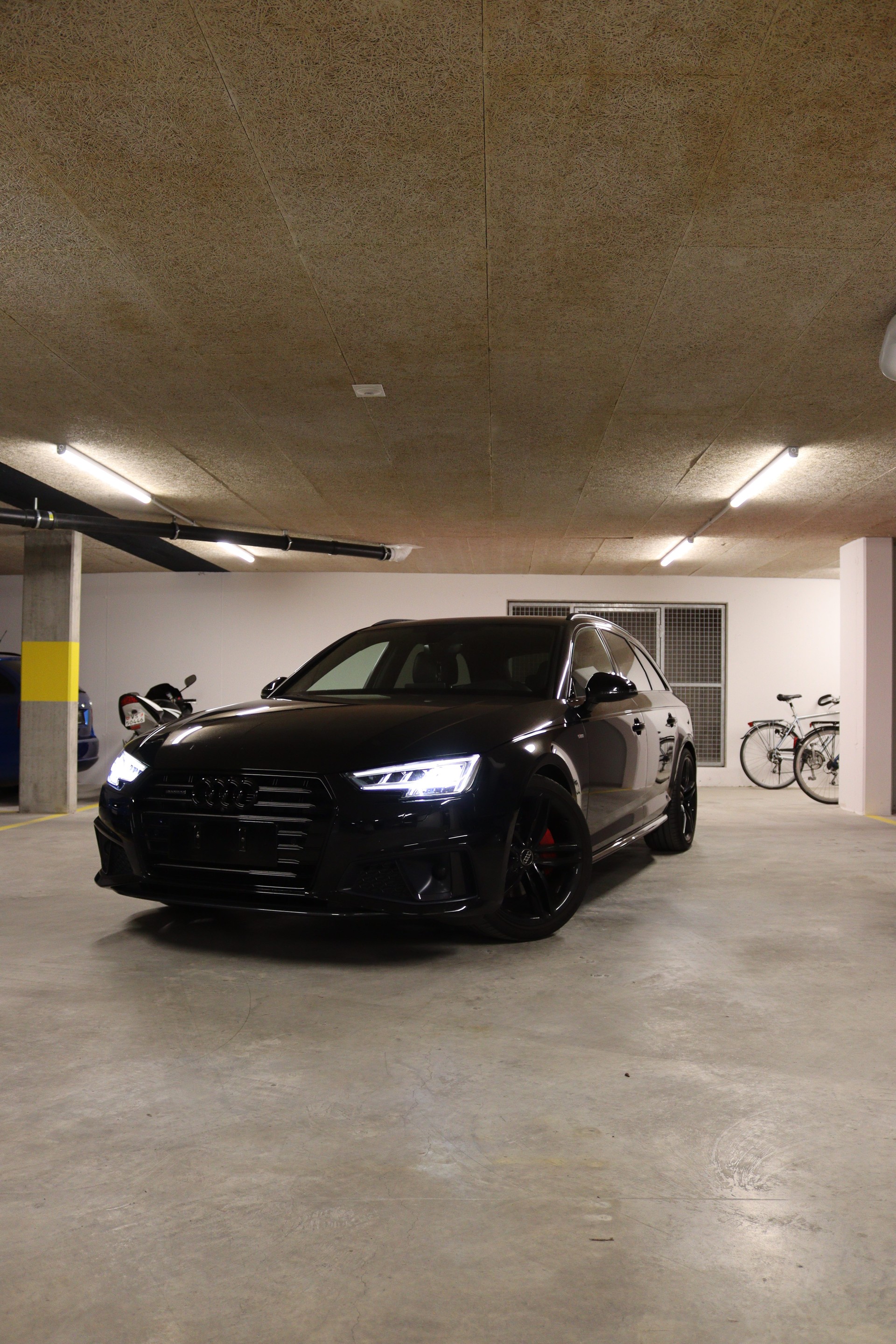 AUDI 2.0 40 TDI Sport Attraction quattro S-Tronic-image-0