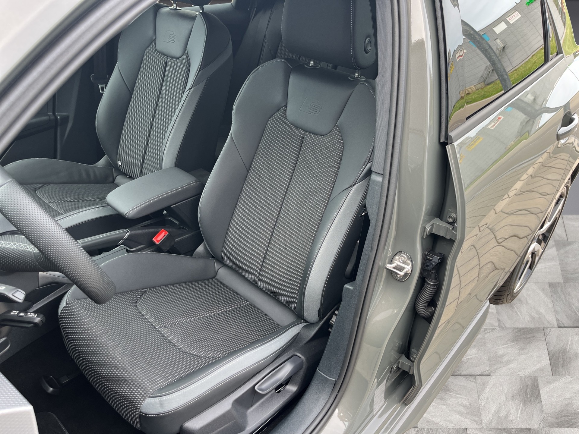 AUDI A1 Sportback 40 TFSI S Line S-tronic*MMI Navi plus, Optikpaket schwarz, Soundsystem, Ambiente Lichtpaket, (5-Jahre Garantie)-image-9