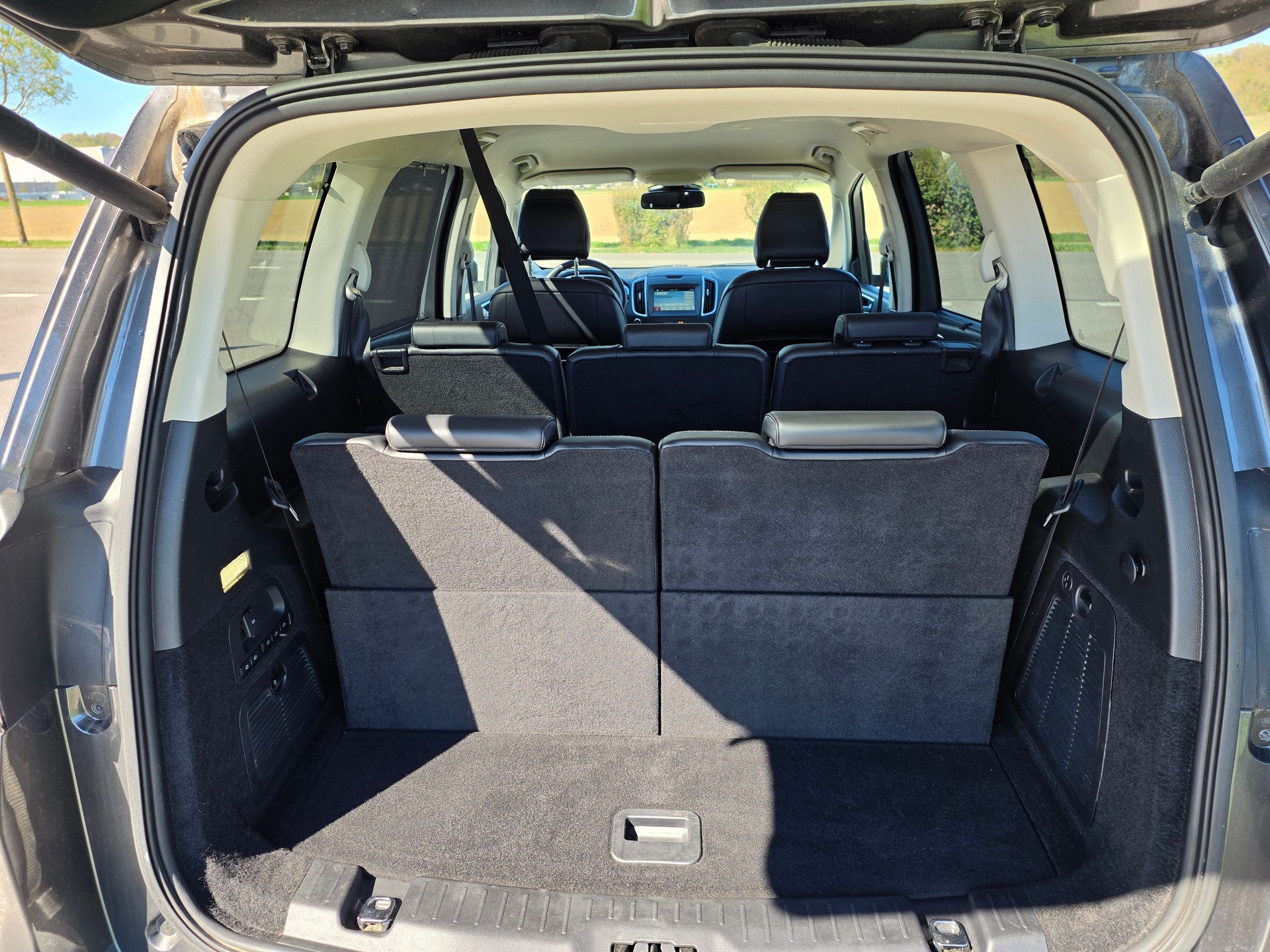 FORD Galaxy 2.0 TDCi Trend AWD PowerShift-image-7