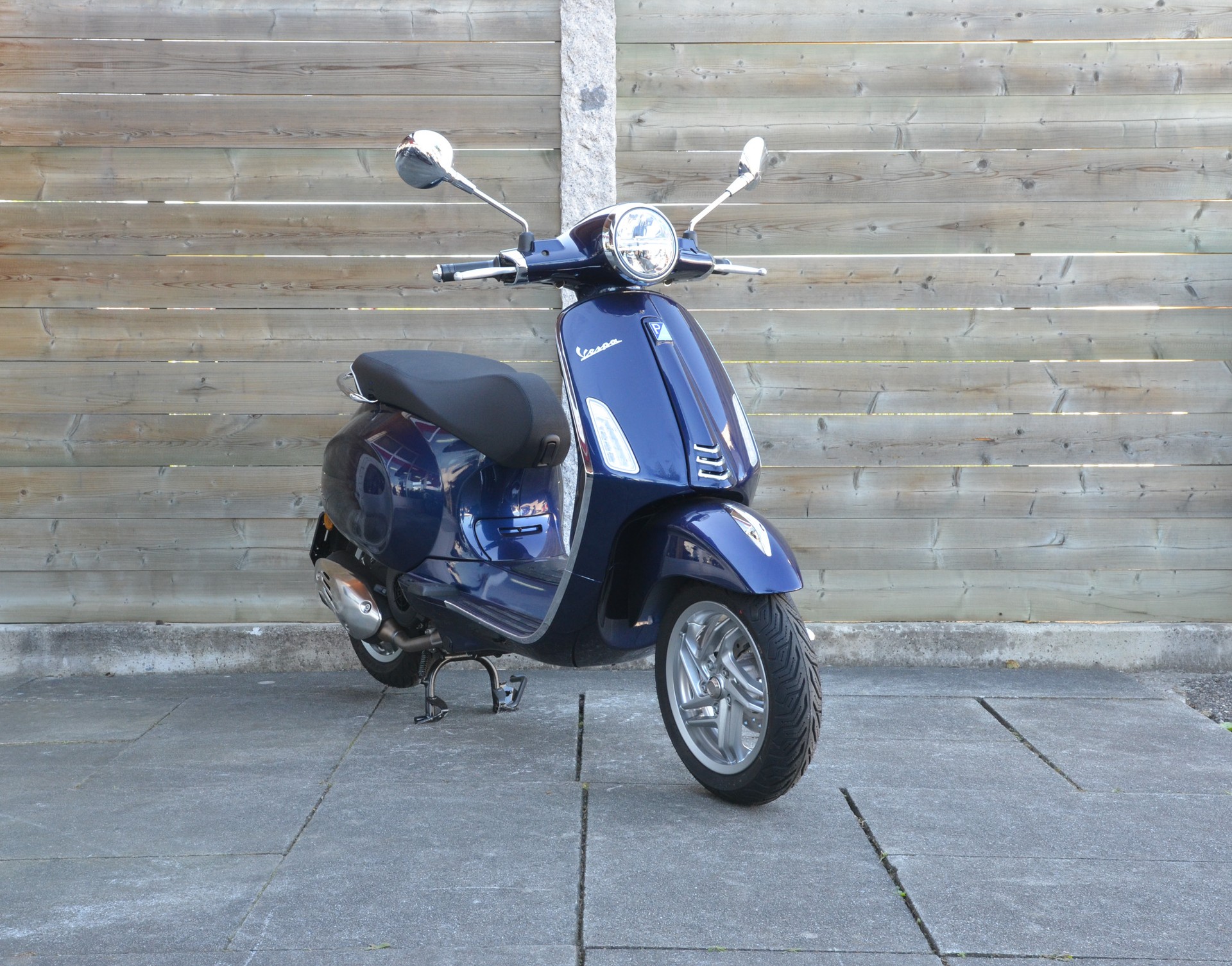 PIAGGIO Vespa 125 Primavera-showroom-element-1