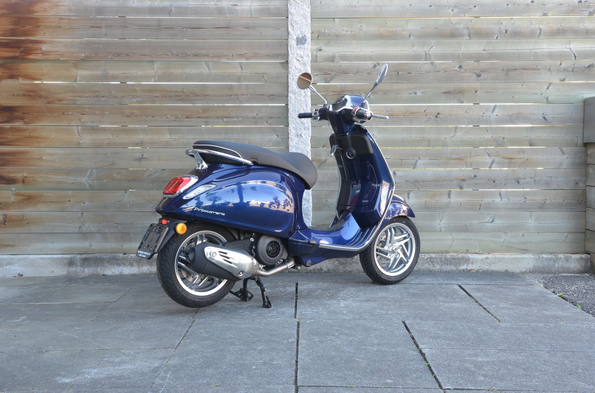 PIAGGIO Vespa 125 Primavera-showroom-element-2