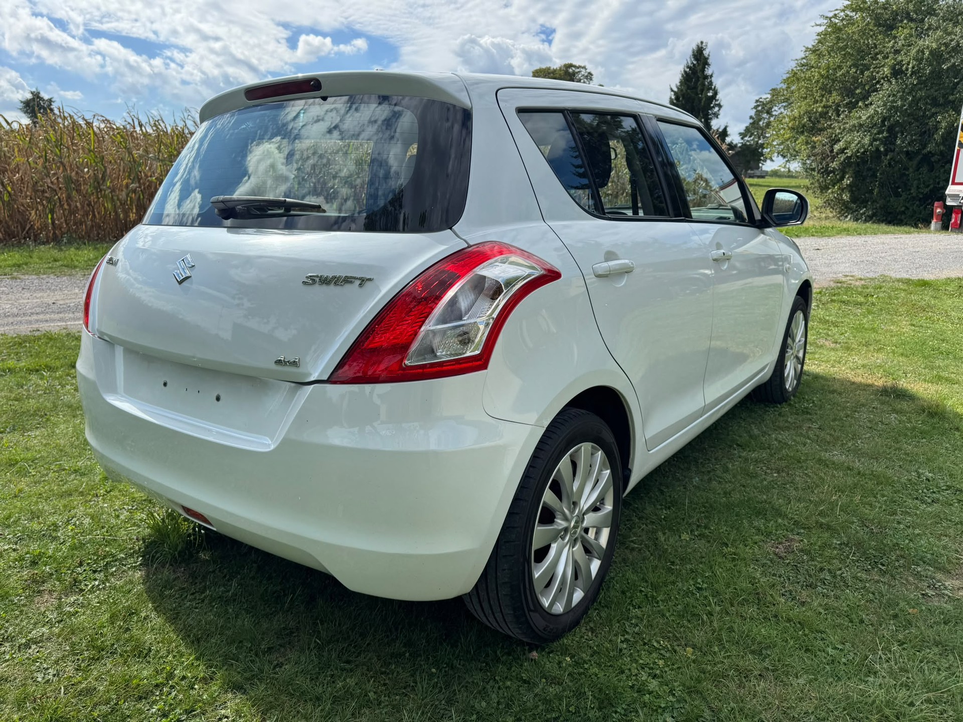 SUZUKI Swift 1.2i 16V GL Top 4x4-image-8