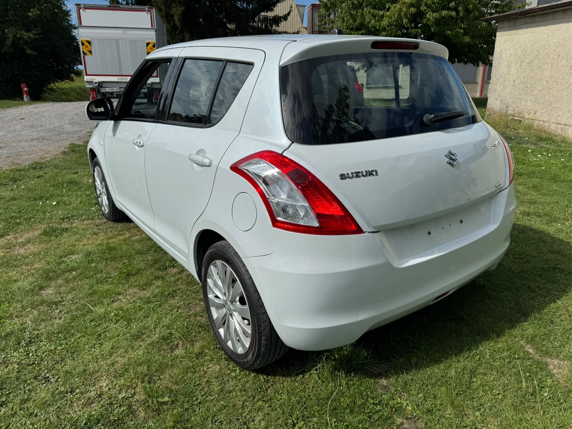 SUZUKI Swift 1.2i 16V GL Top 4x4-image-5