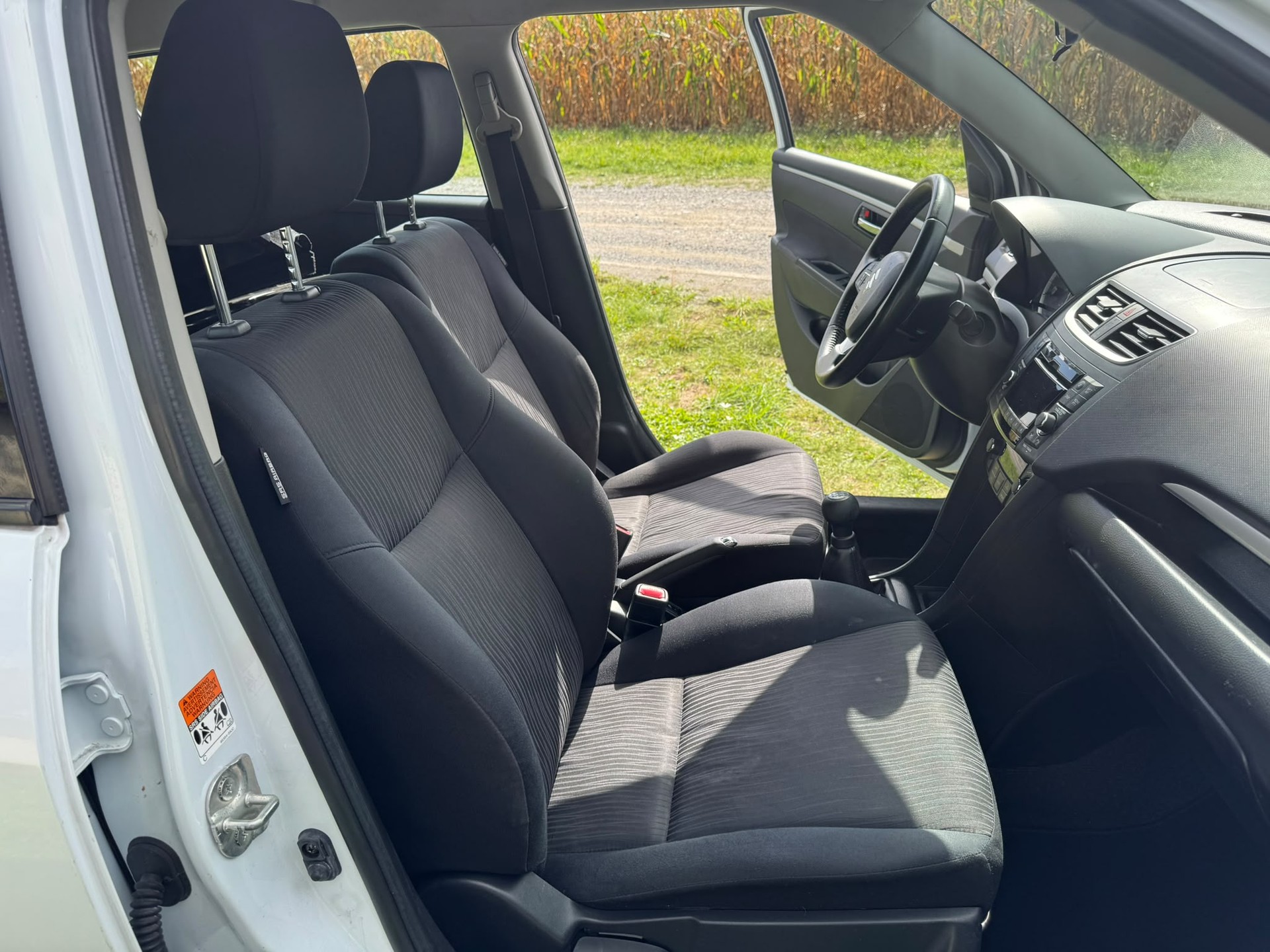 SUZUKI Swift 1.2i 16V GL Top 4x4-image-12