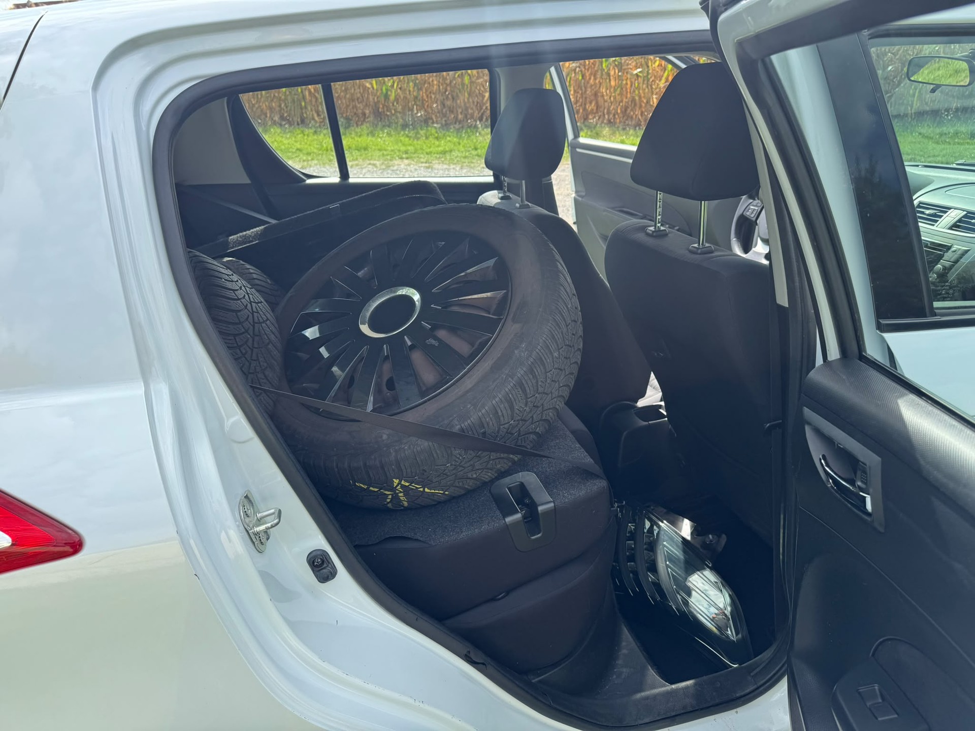 SUZUKI Swift 1.2i 16V GL Top 4x4-image-14