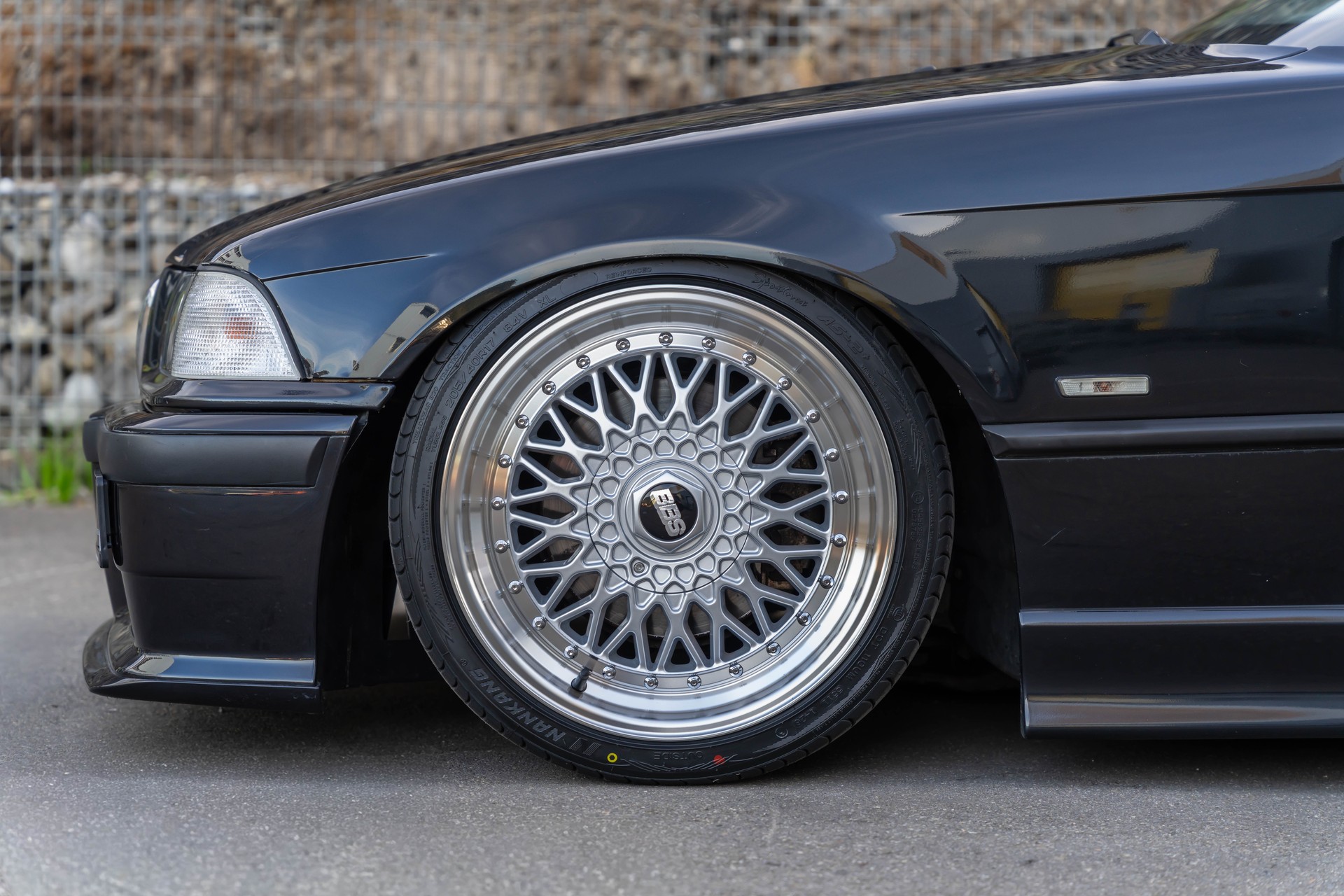 BMW 318i Cabrio M-Paket Facelift-image-5