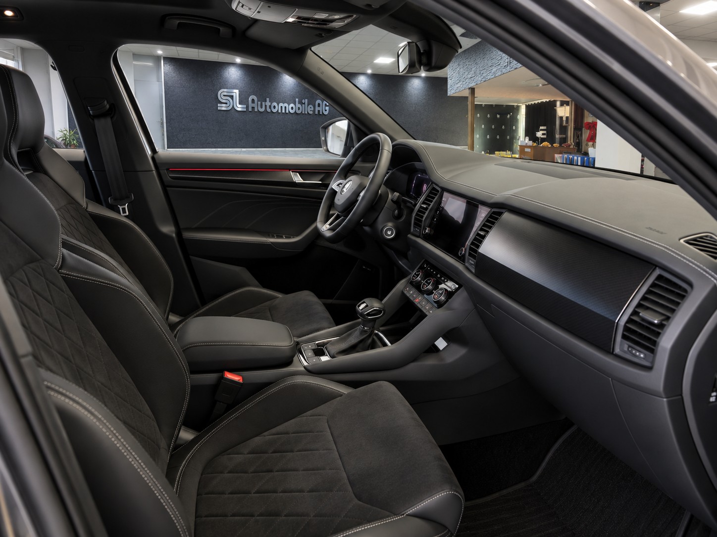 SKODA Kodiaq 2.0 TDI CR-RS SportLine 4x4 DSG-image-1