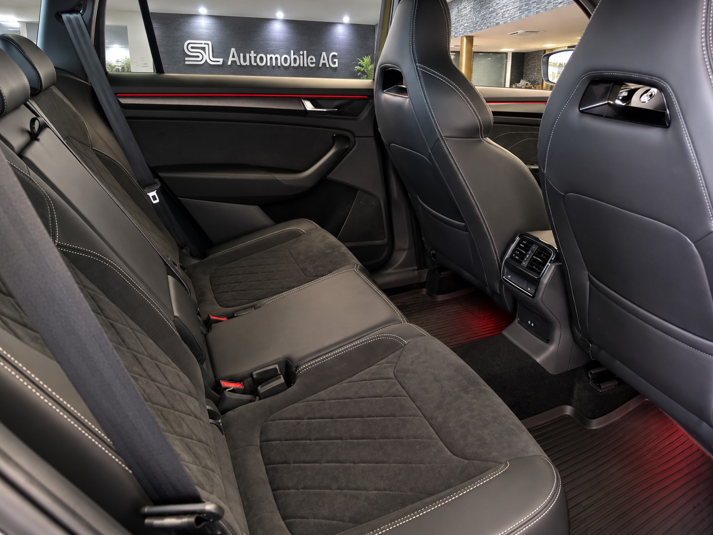 SKODA Kodiaq 2.0 TDI CR-RS SportLine 4x4 DSG-image-2