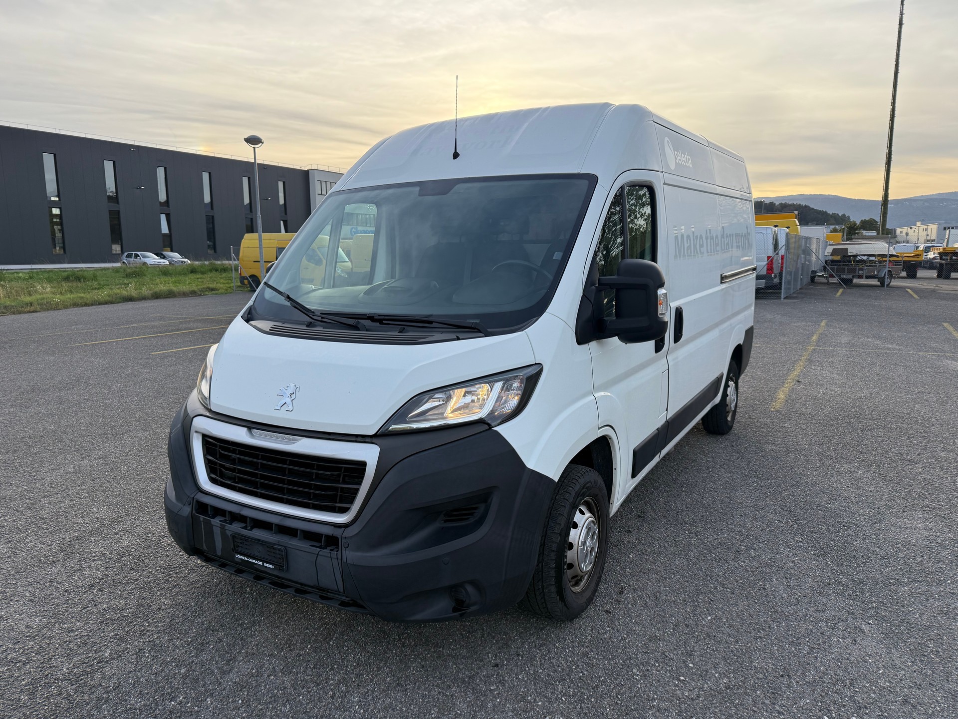 PEUGEOT Boxer 2.0 HDI 335 Active L2H2-image-0